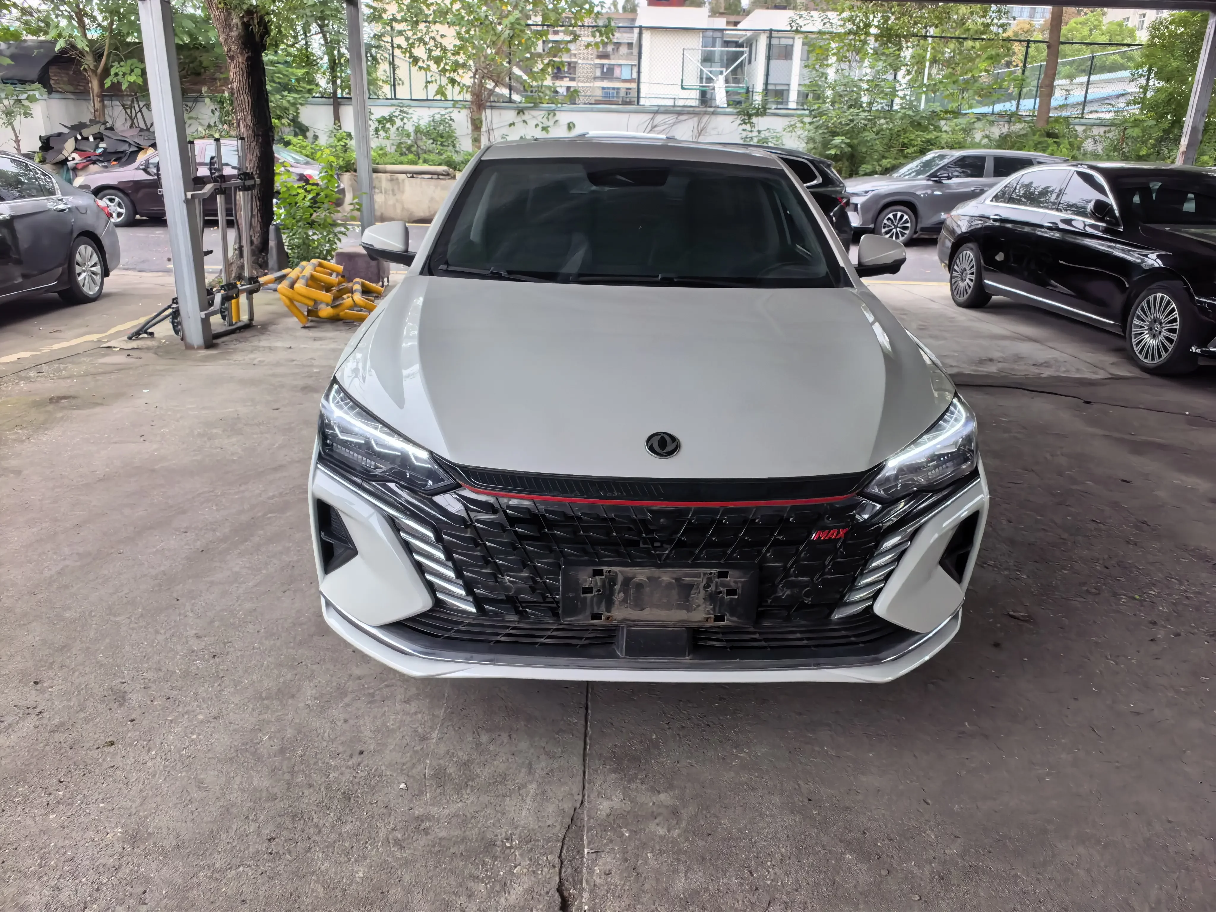 Dongfeng Yixuan MAX