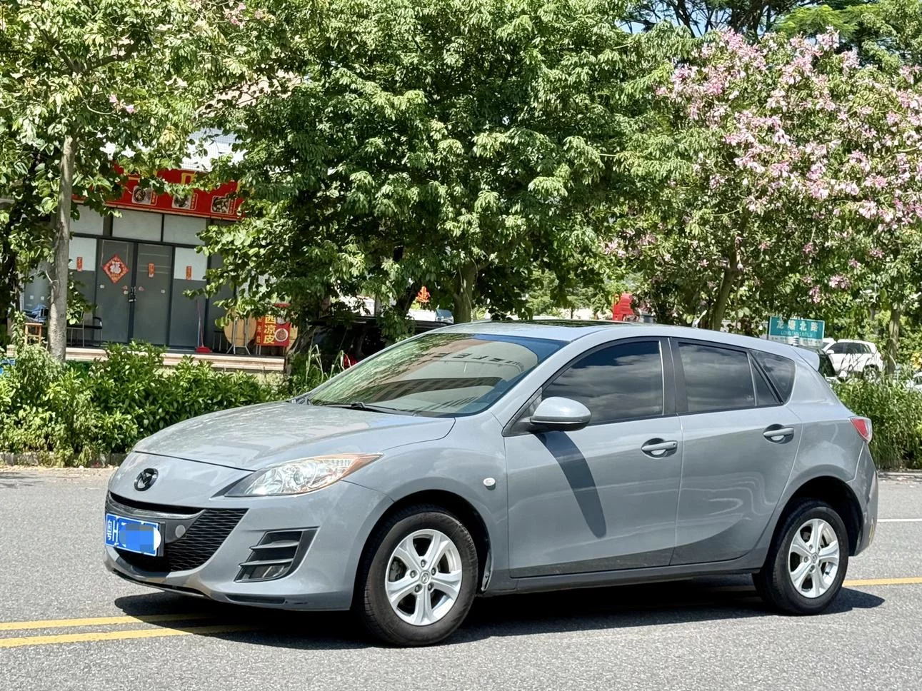Mazda Axela (Mazda3)  из Китая