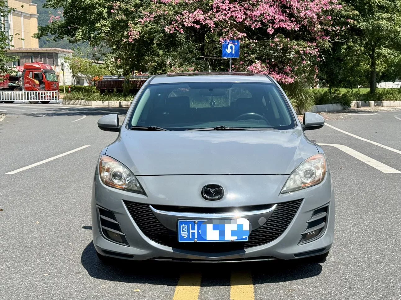 Mazda Axela (Mazda3)  из Китая