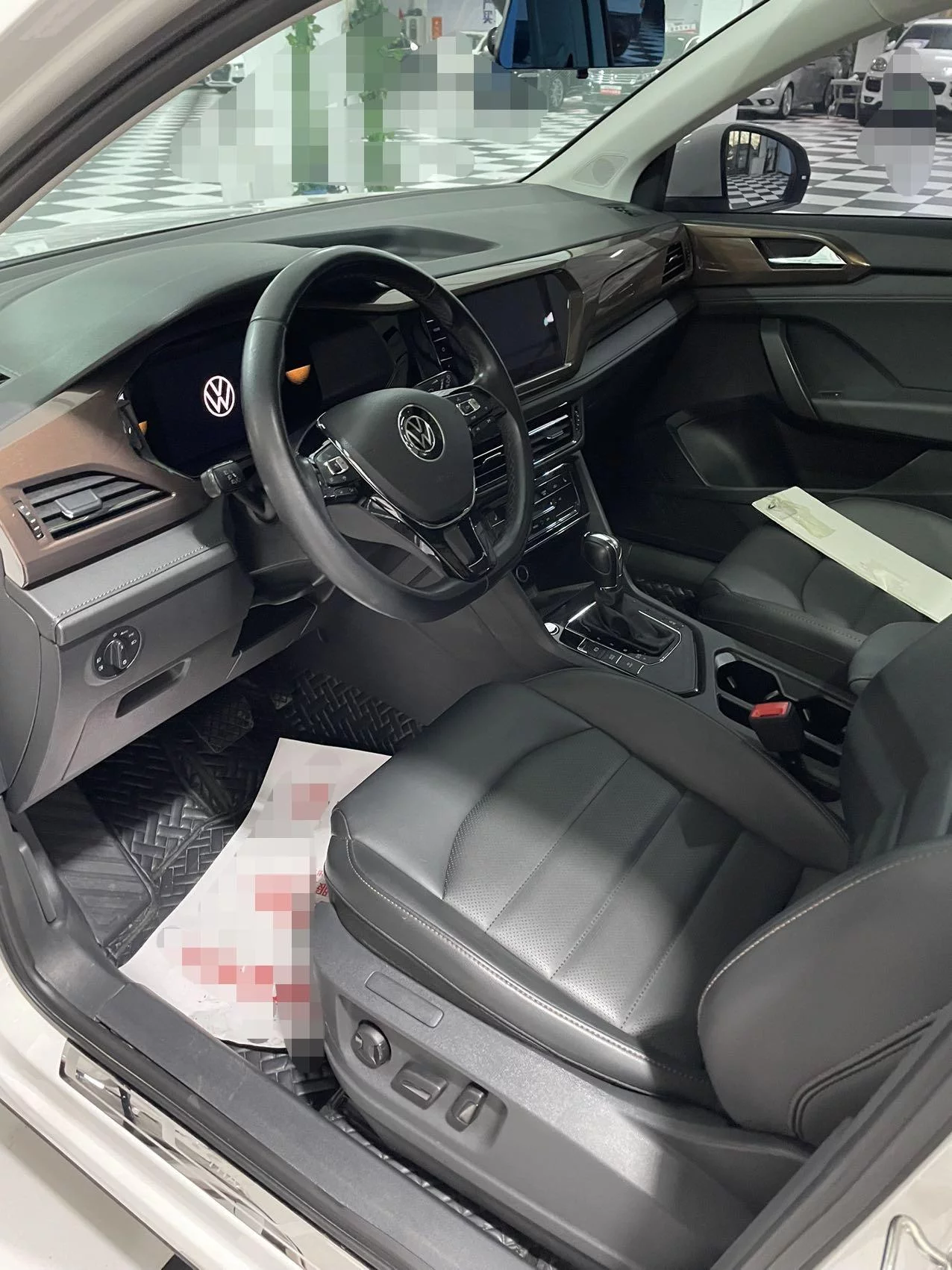 Volkswagen Tharu