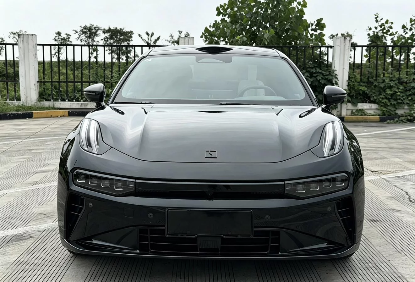 ZEEKR 001