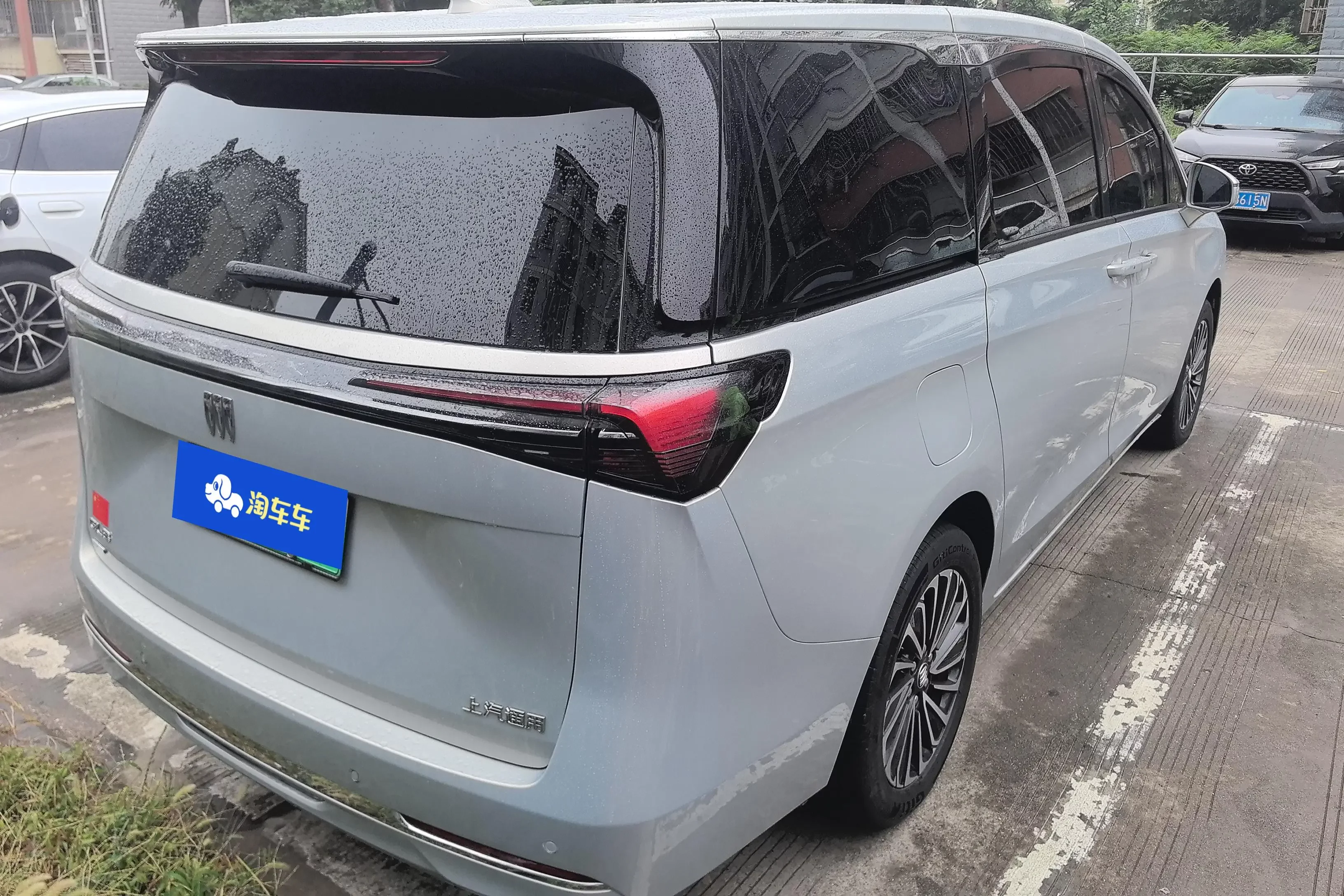 Buick GL8 PHEV