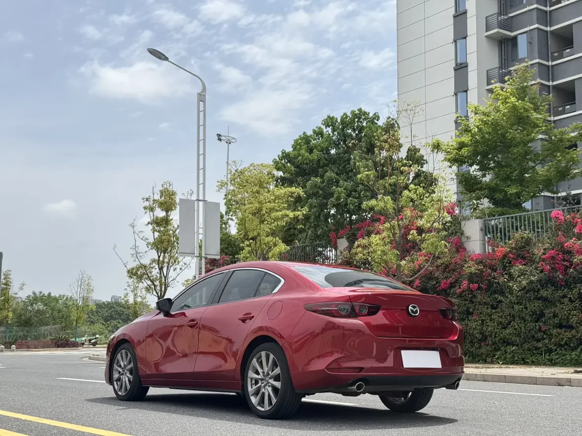 Mazda Axela