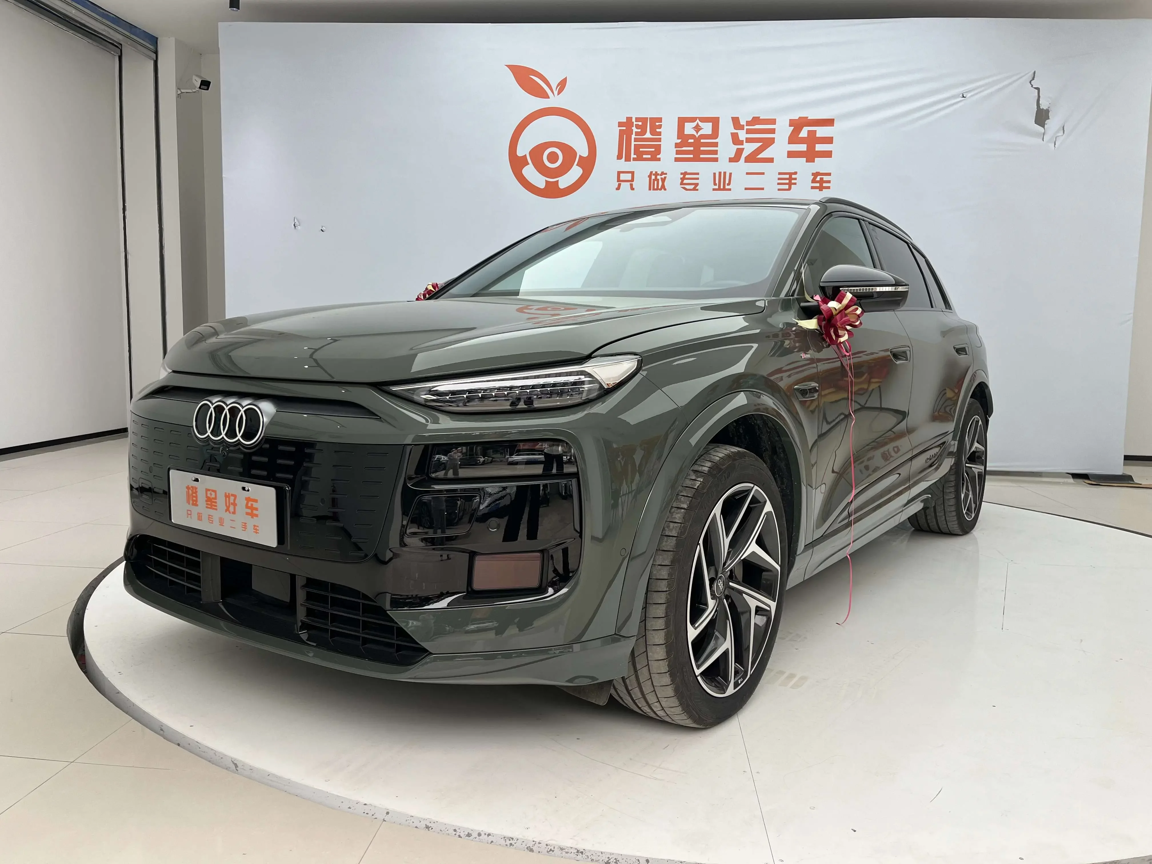 Audi Q6L e-tron
