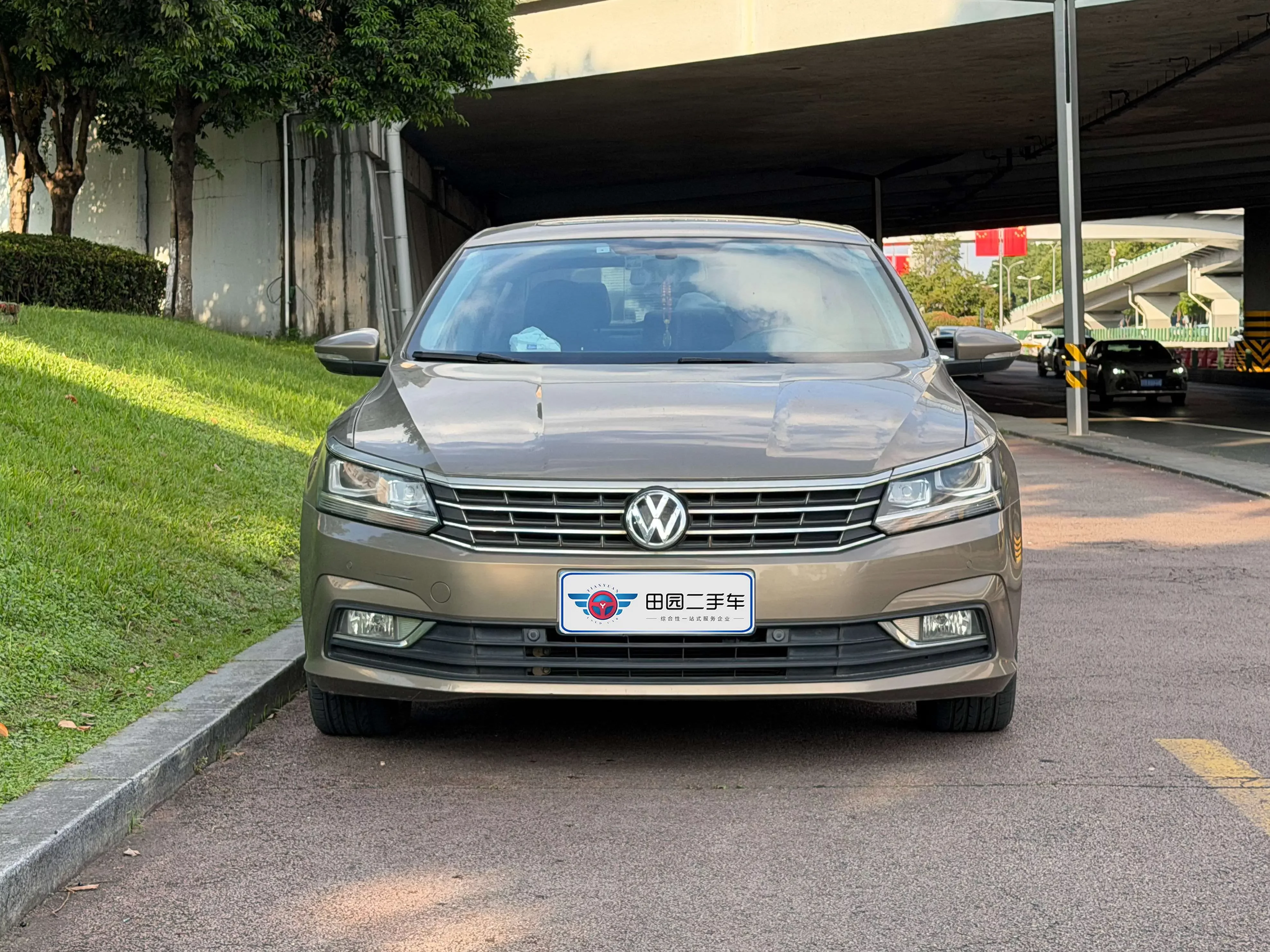 Volkswagen Passat  из Китая
