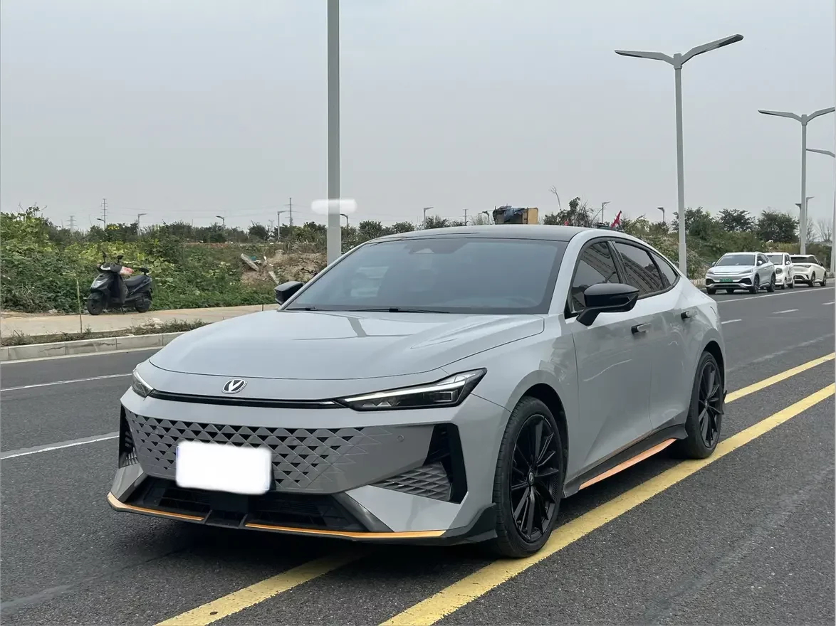 Changan UNI-V