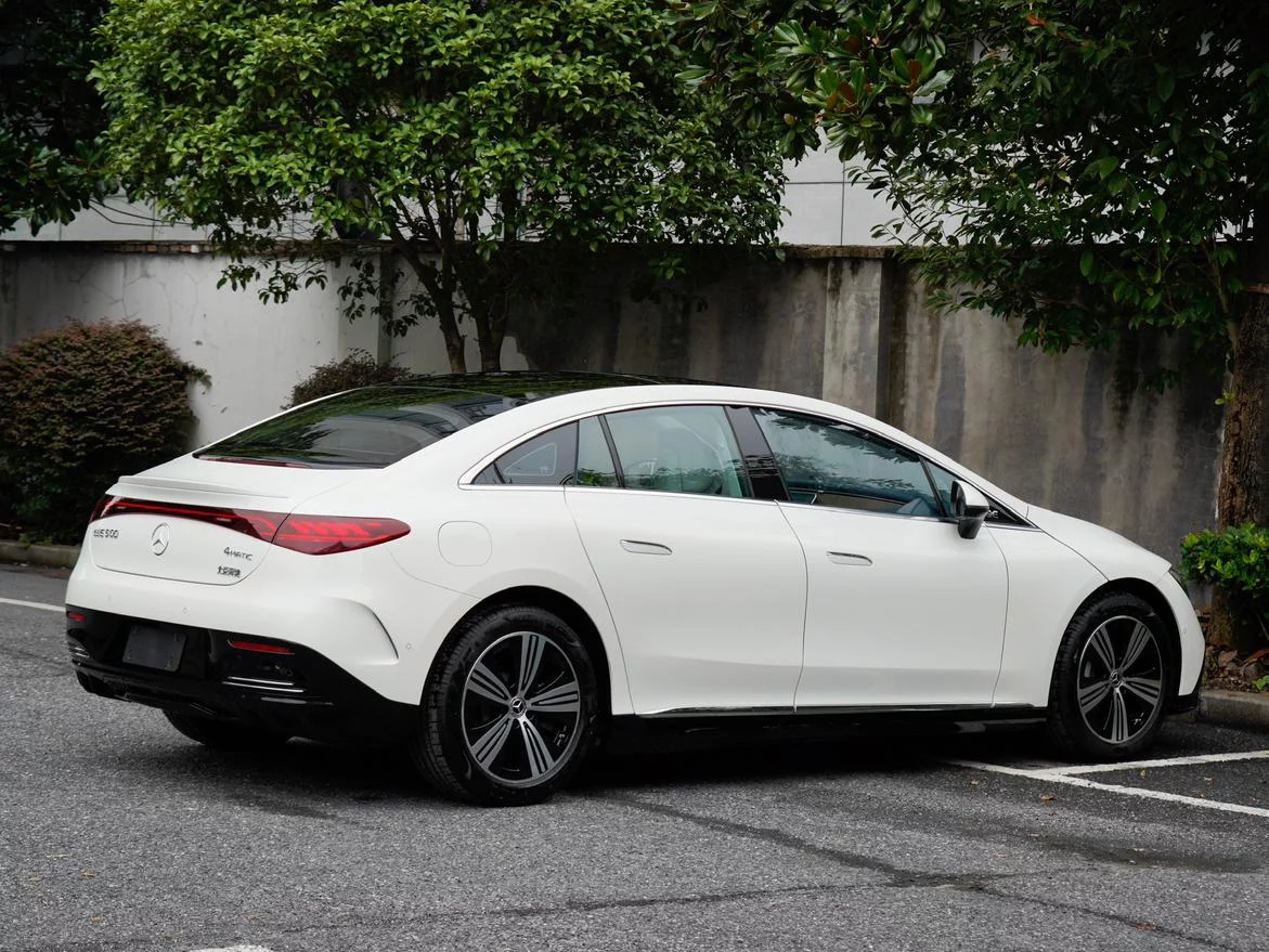 Mercedes-Benz EQE