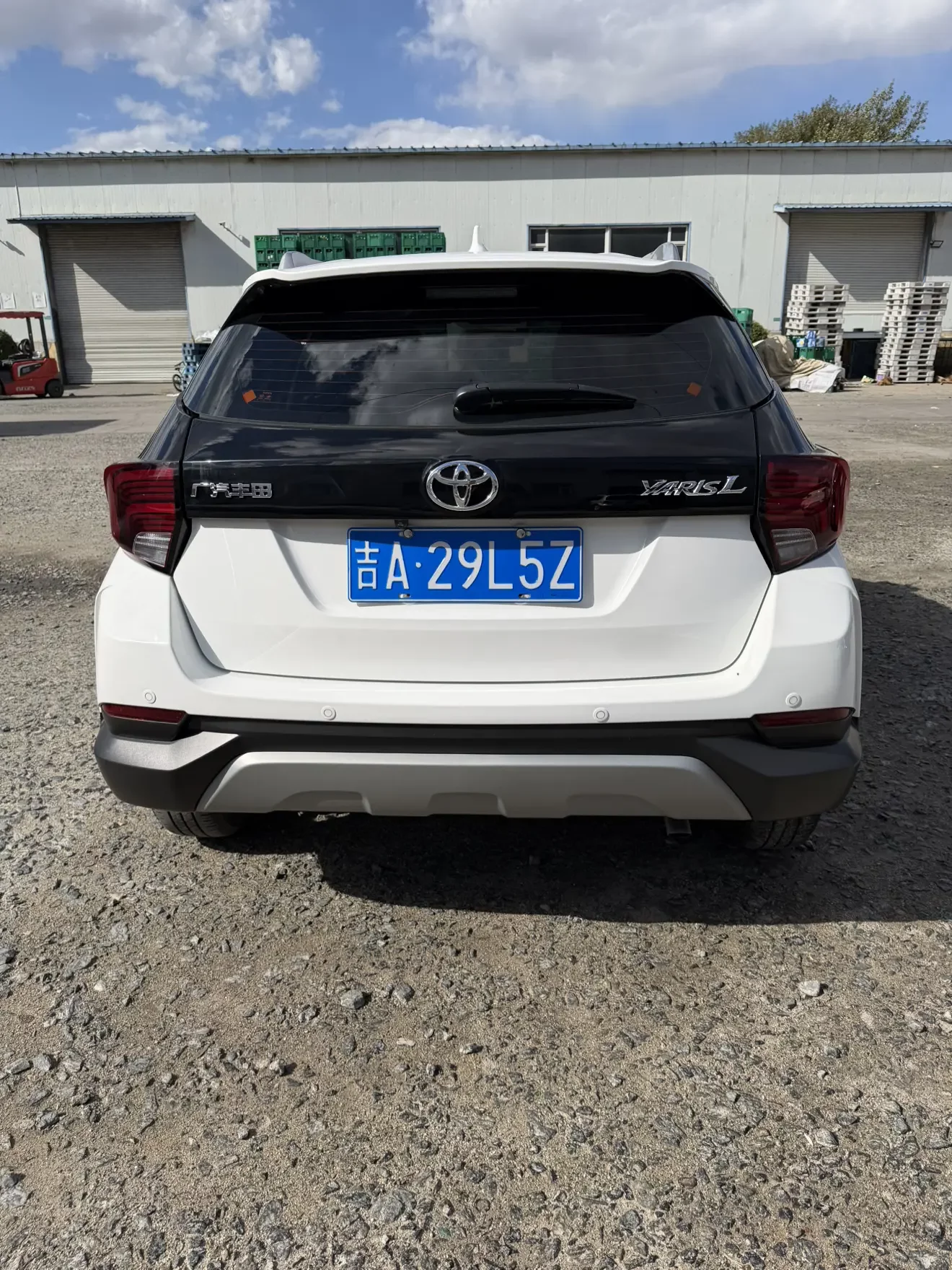 Toyota Yaris L