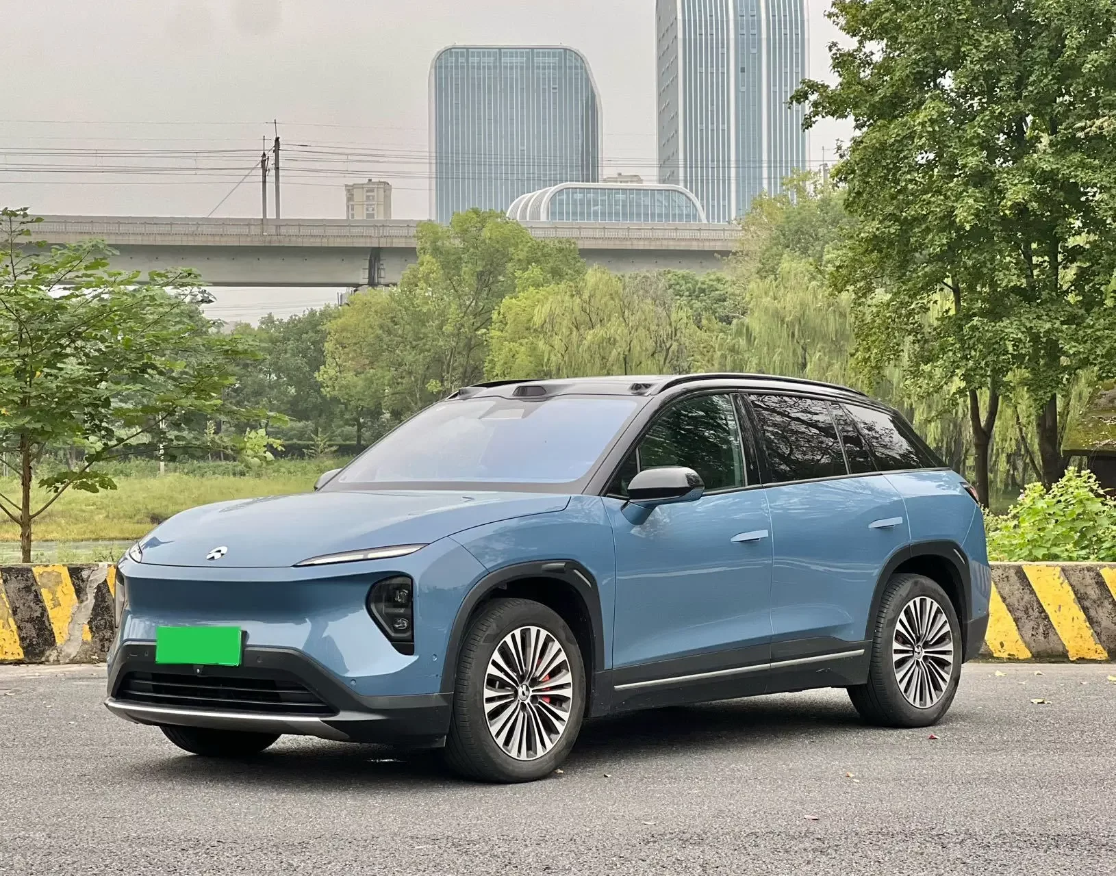 NIO ES7