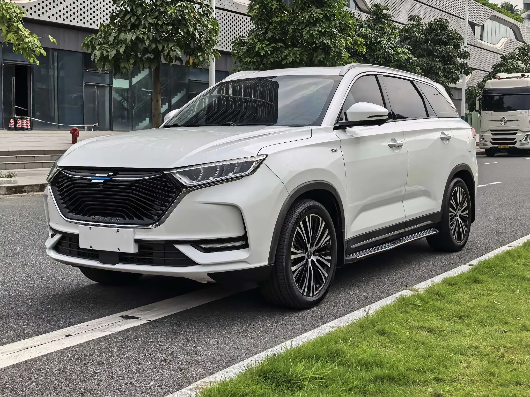 Oshan Changan Auchan X7