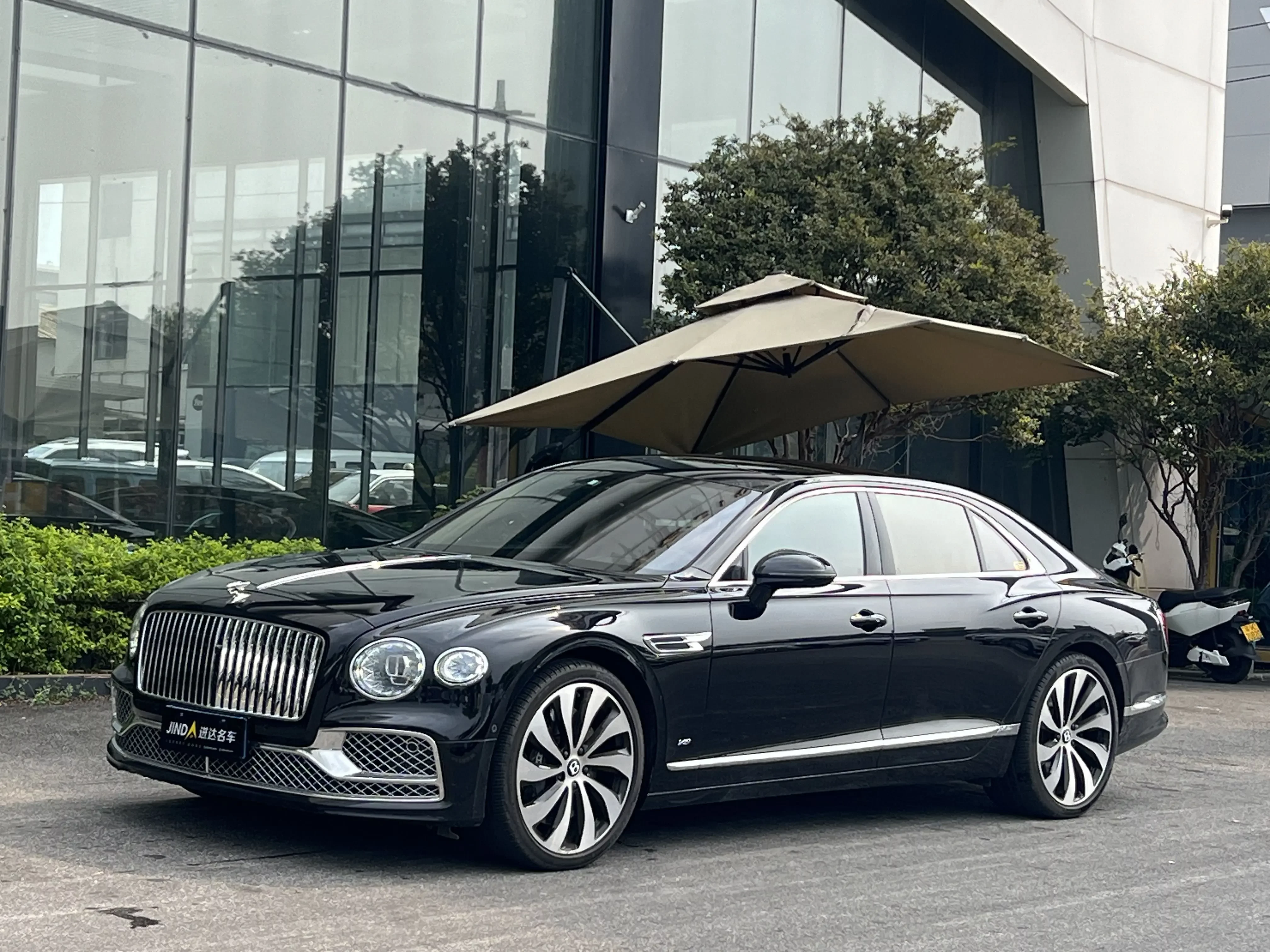 BENTLEY FLYING SPUR