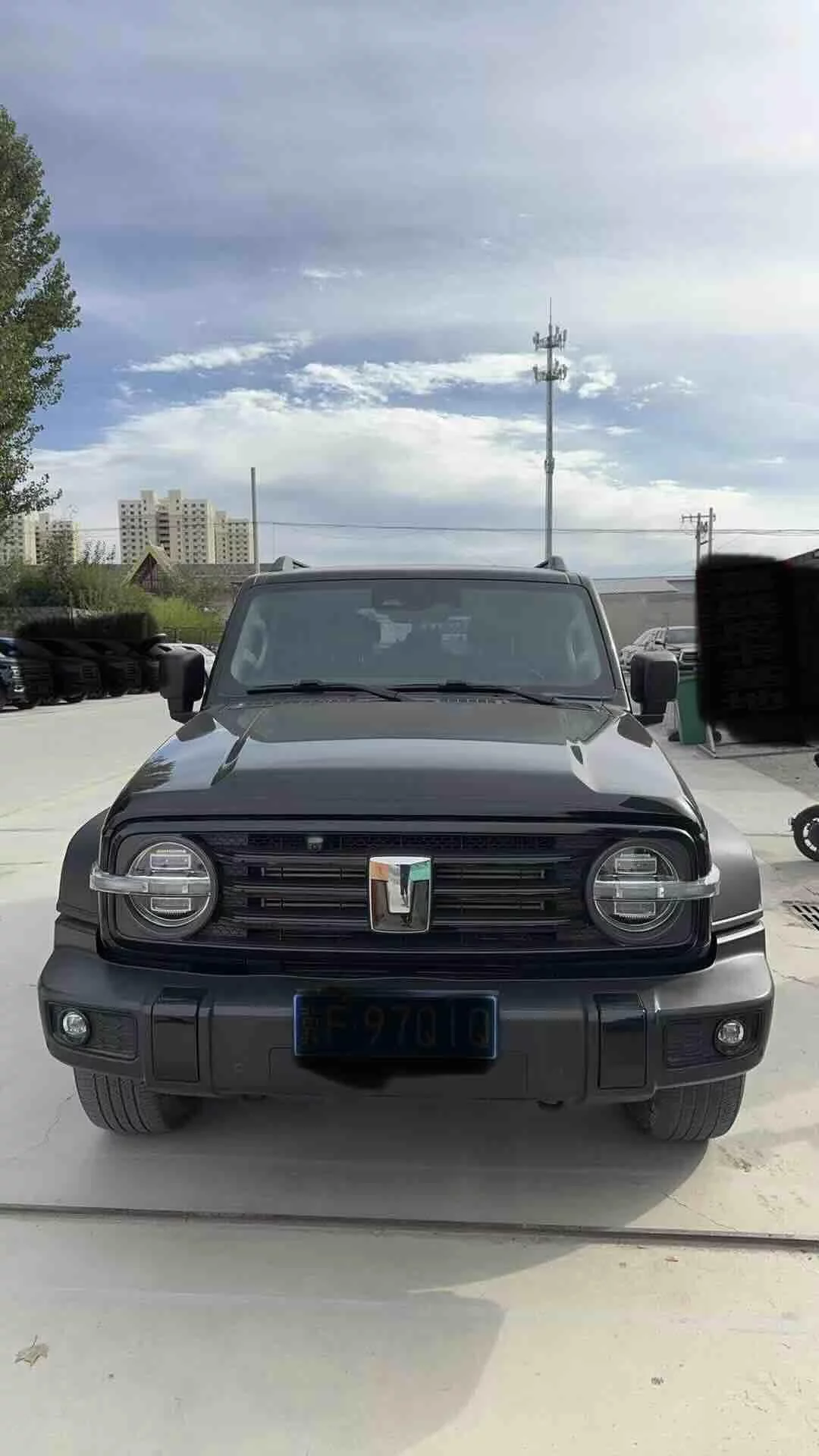 TANK 300