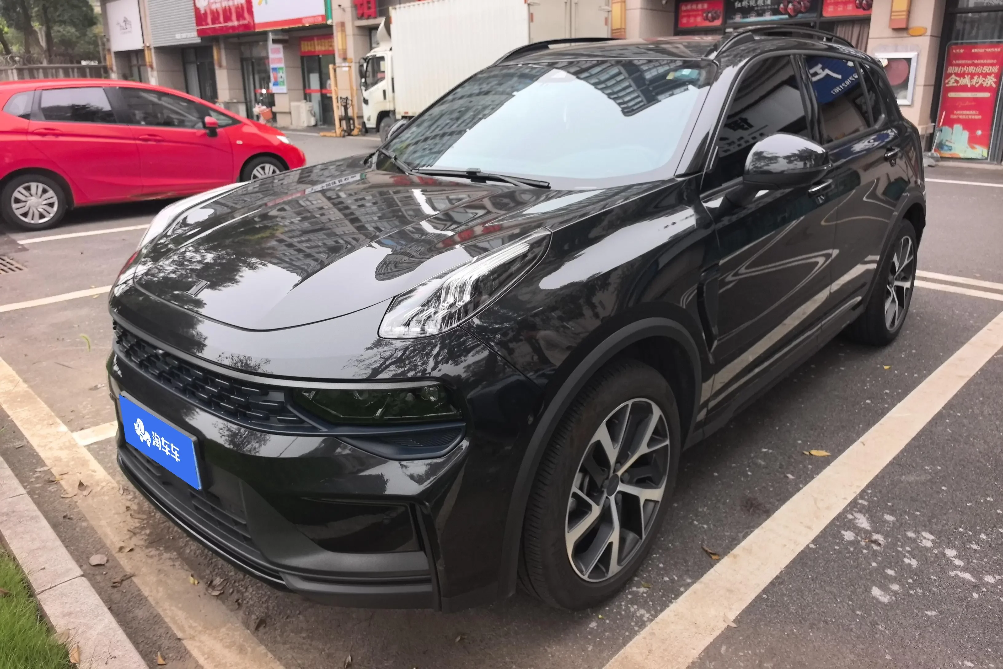 Lynk & Co 01