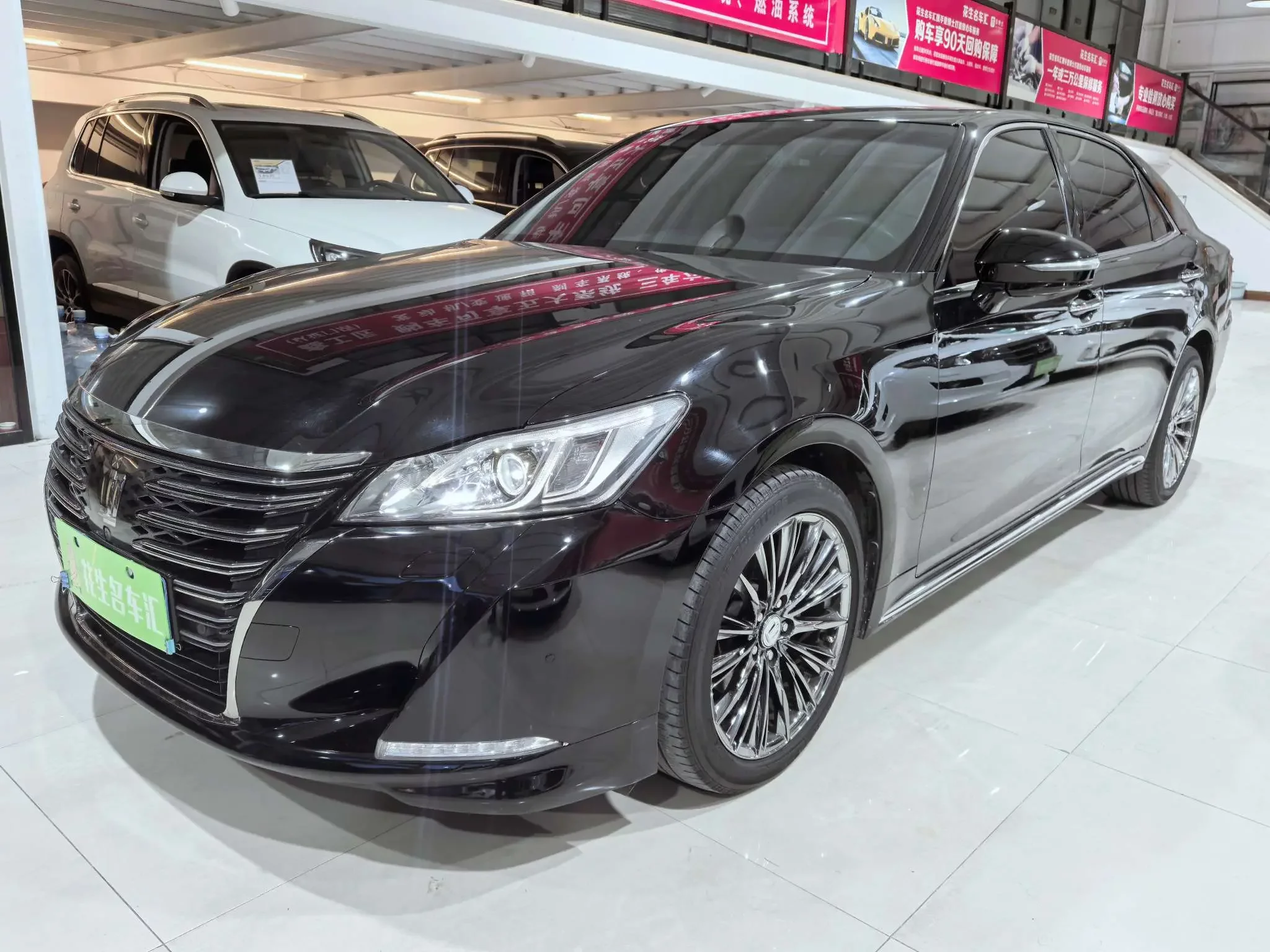 Toyota crown  из Китая