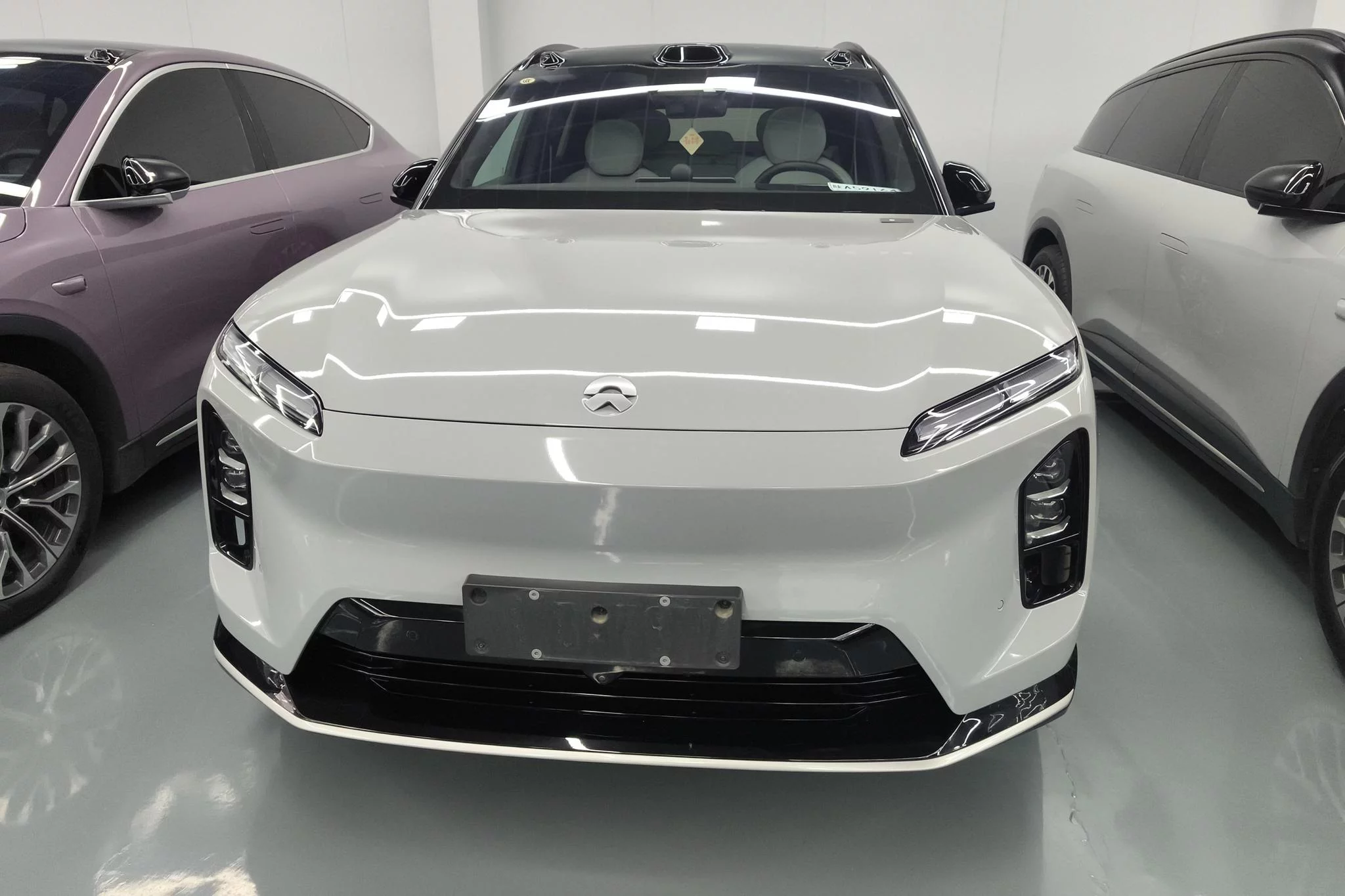 NIO ES6