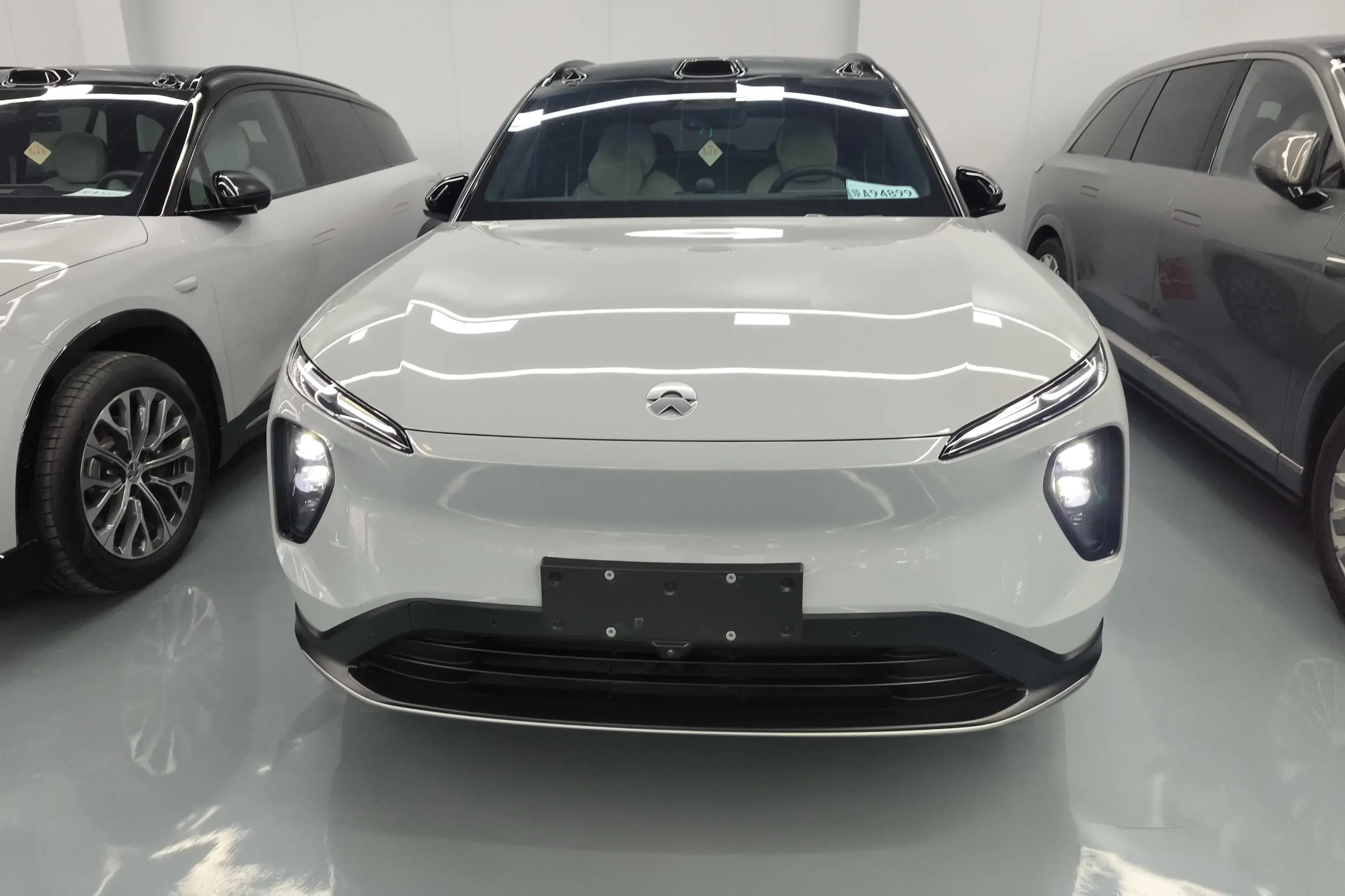 NIO ES6