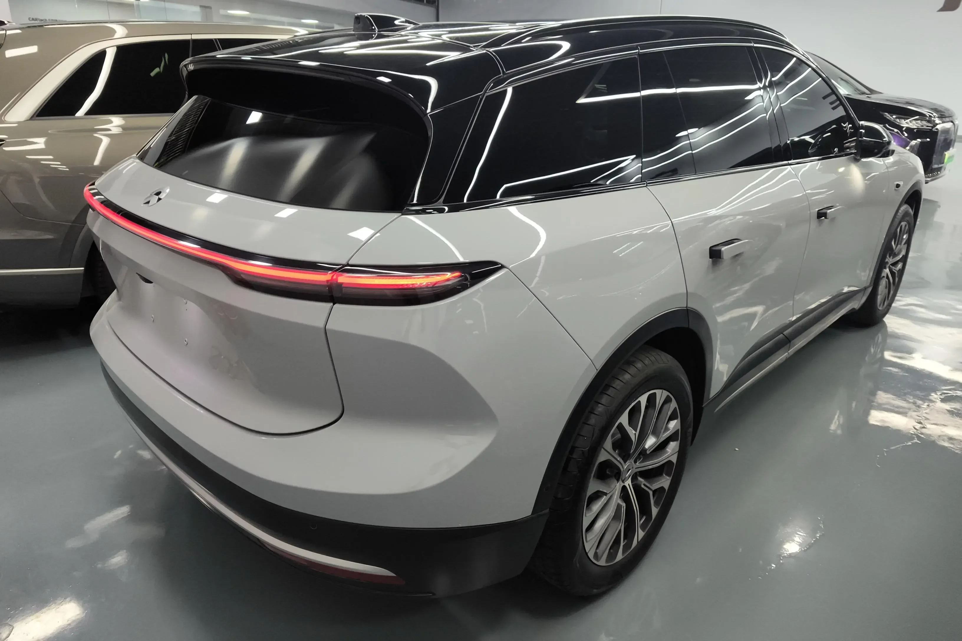 NIO ES6