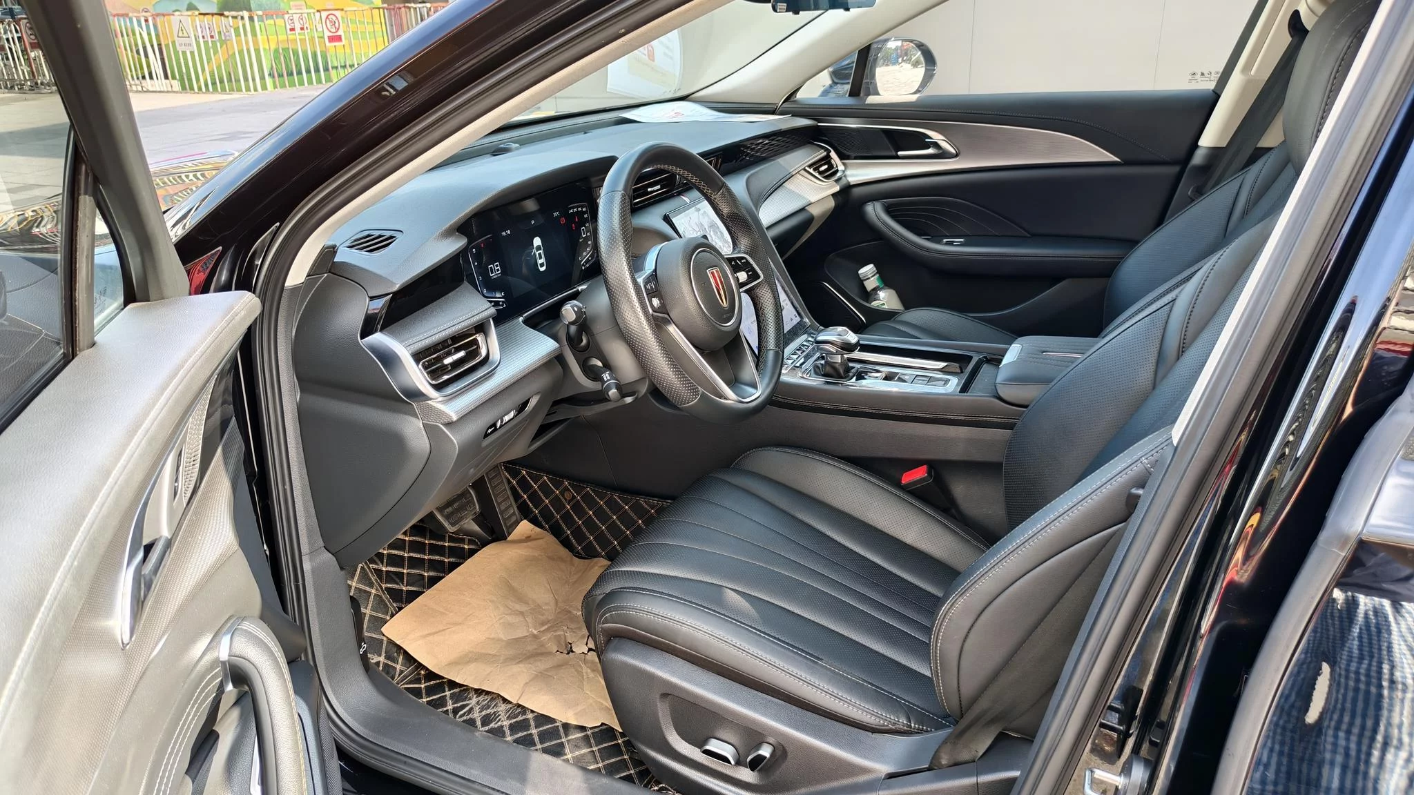 Hongqi H5