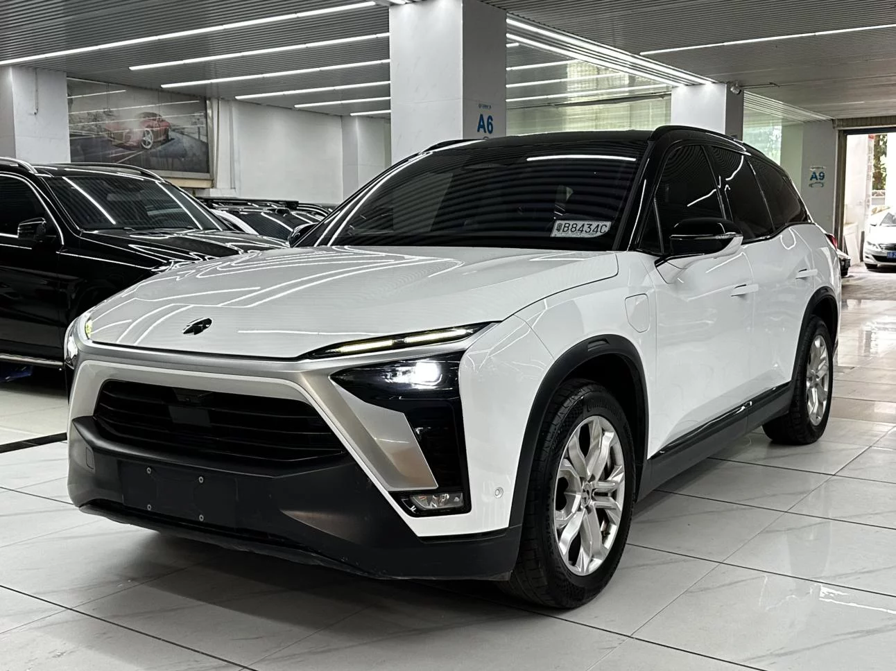 NIO ES8