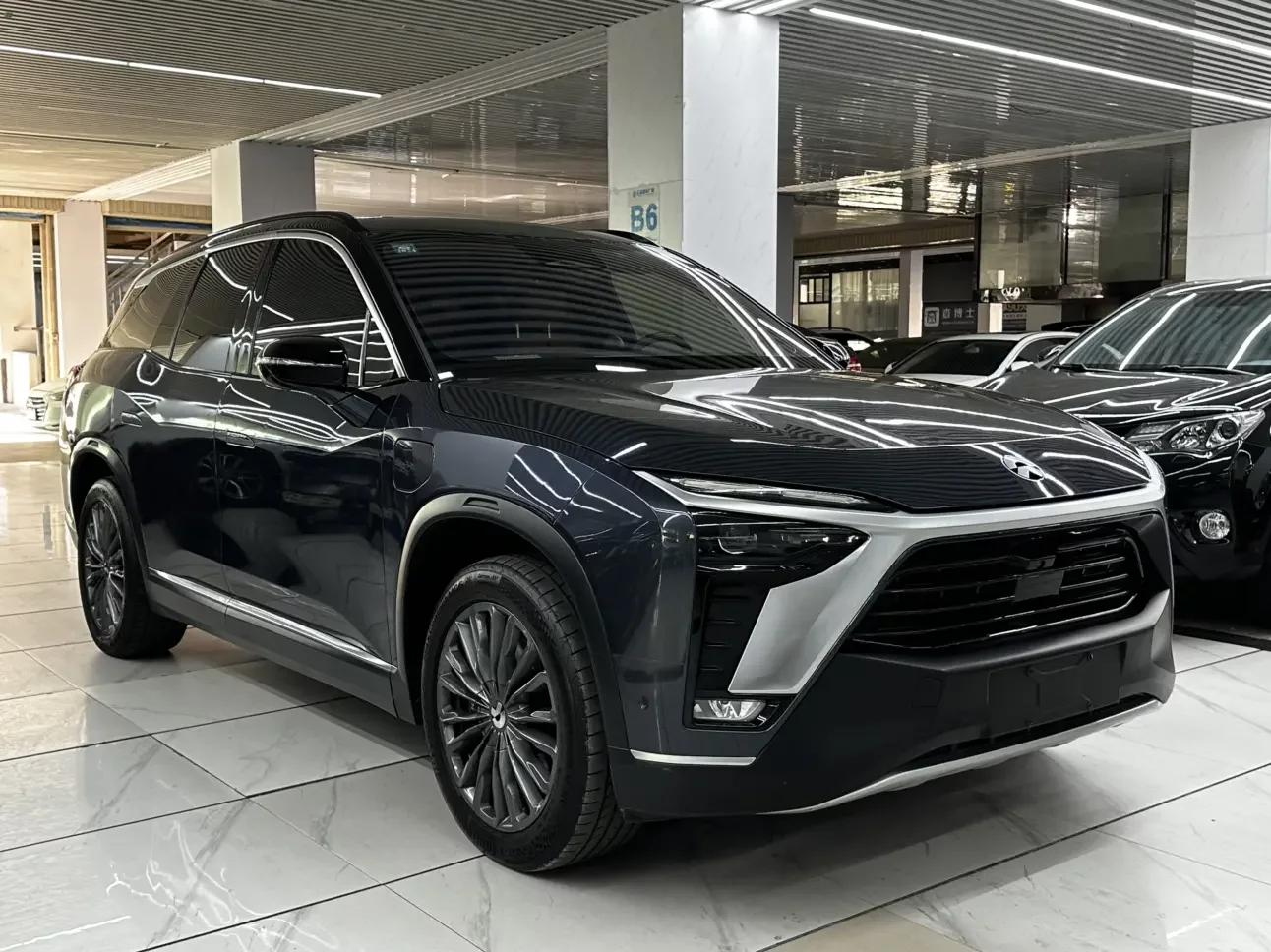 NIO ES8