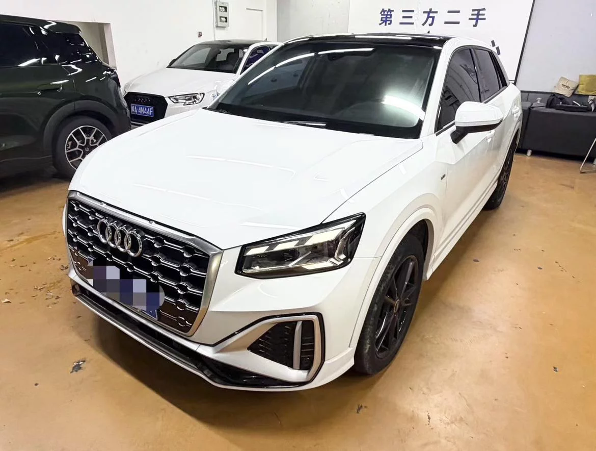 Audi Q2L