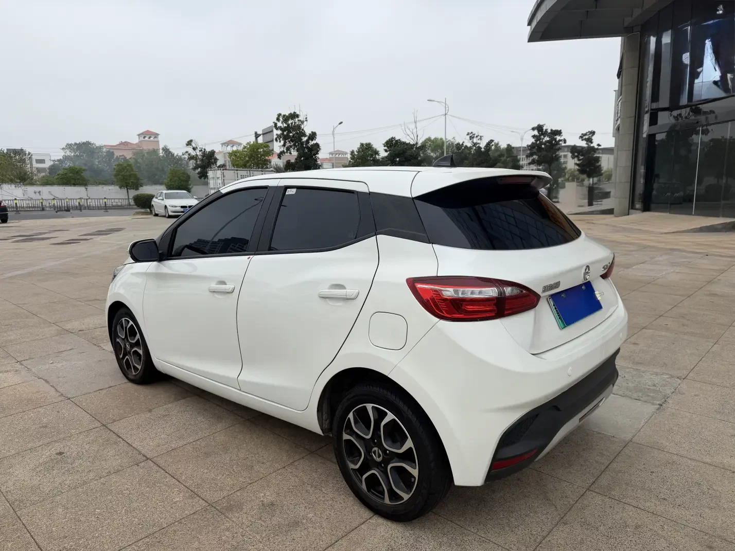Jiangling Yizhi EV3