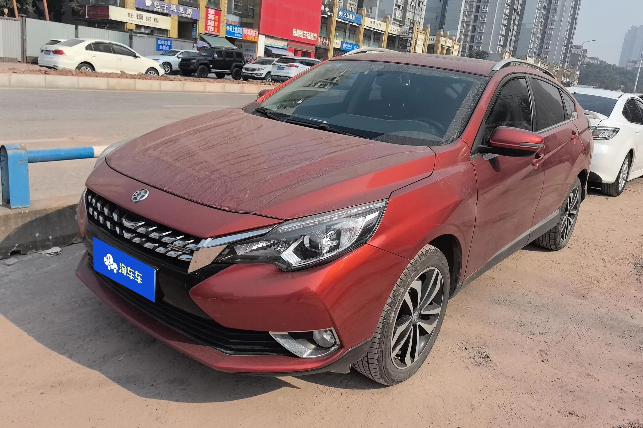 Venucia T90
