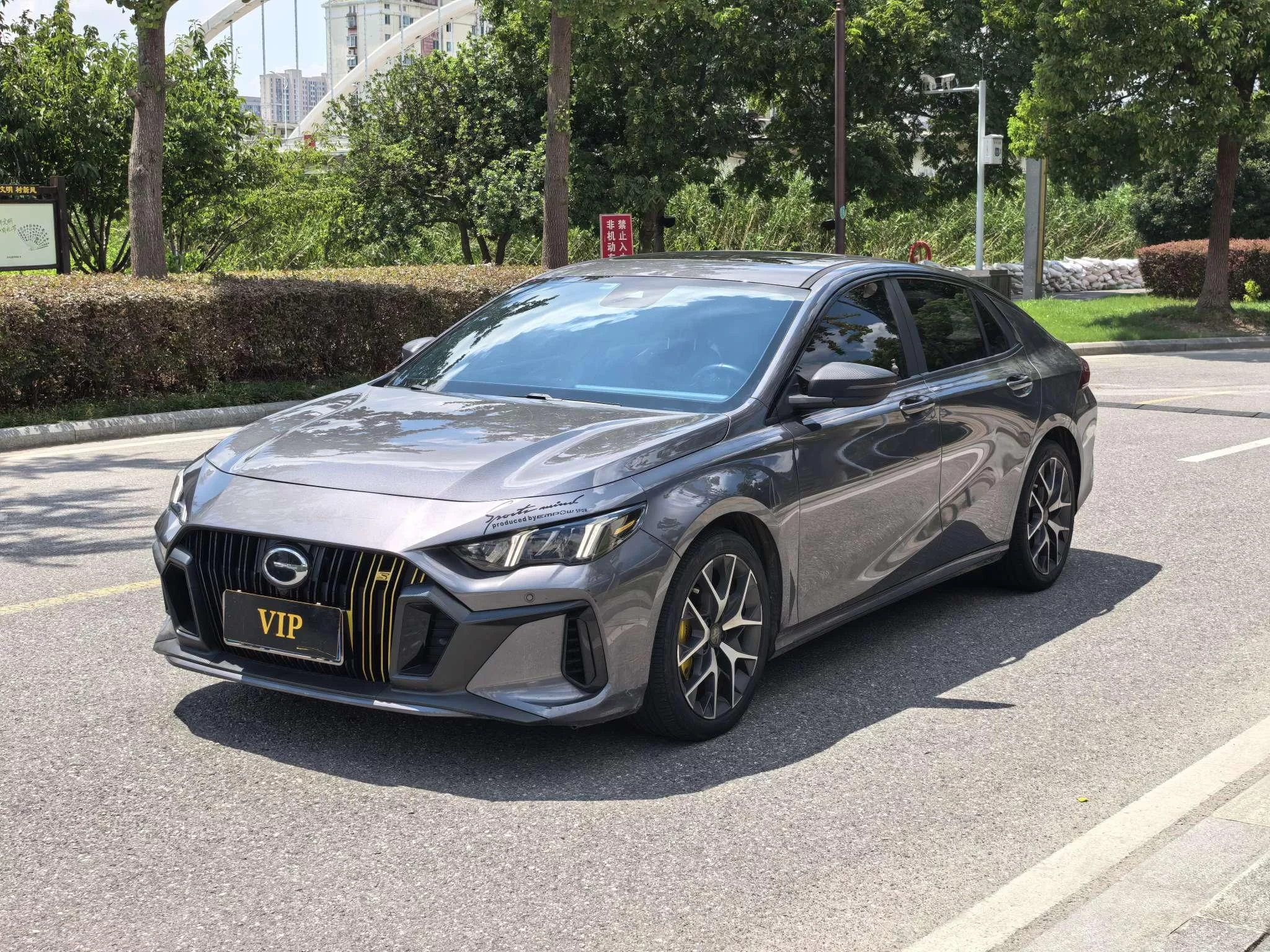 GAC Trumpchi Empow  из Китая