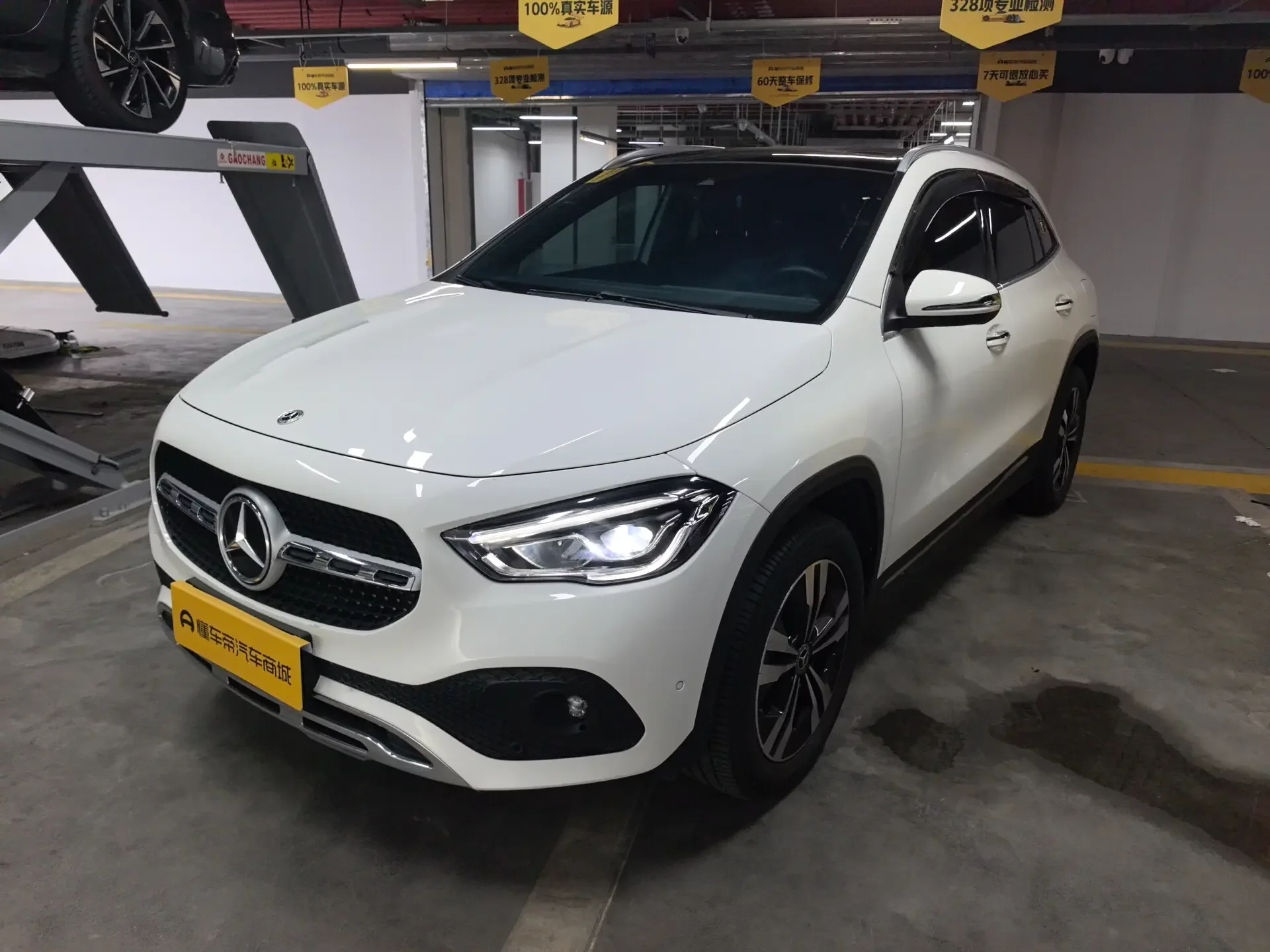 MERCEDES-BENZ GLA