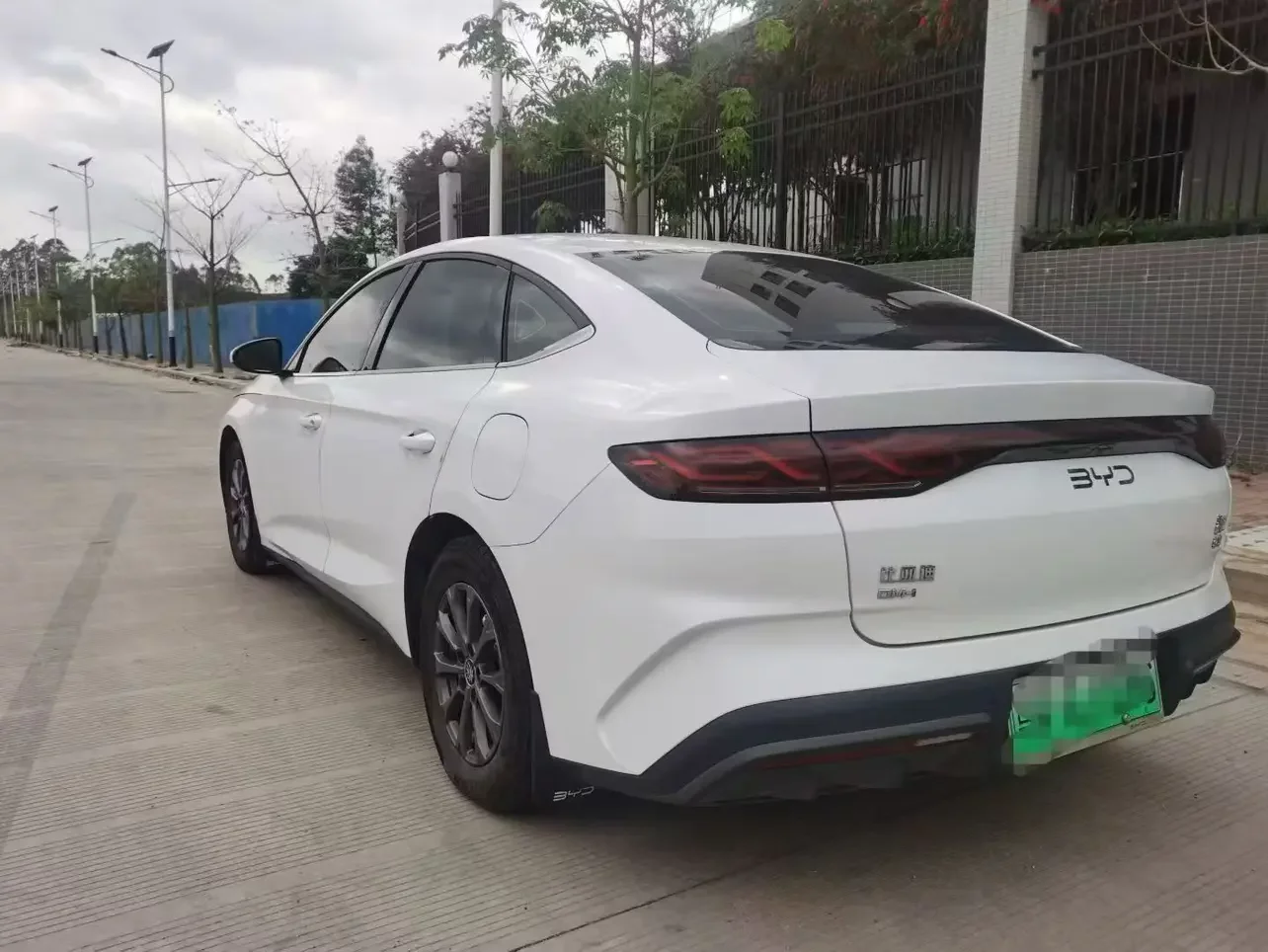 BYD Qin L DM