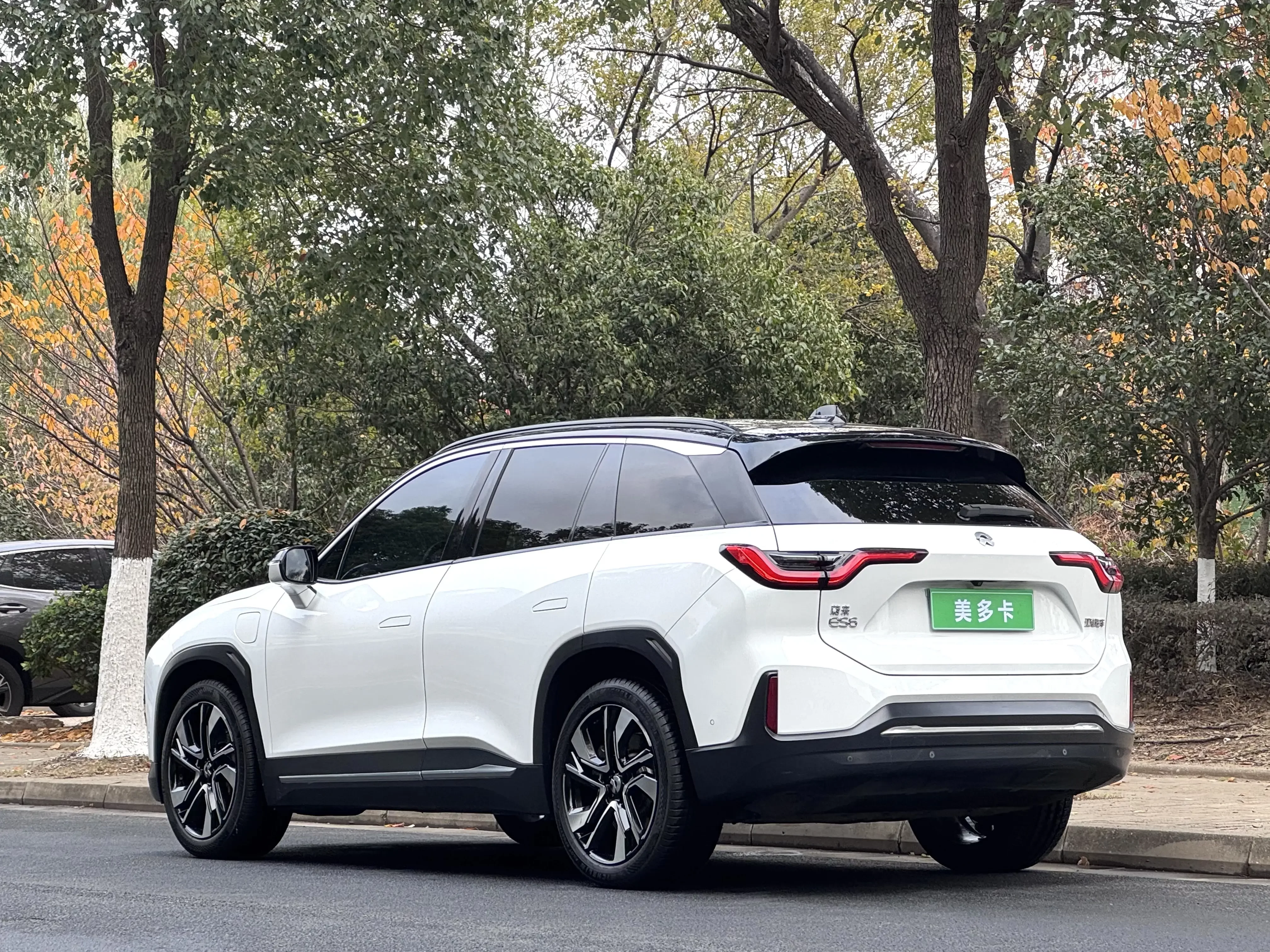 NIO ES6