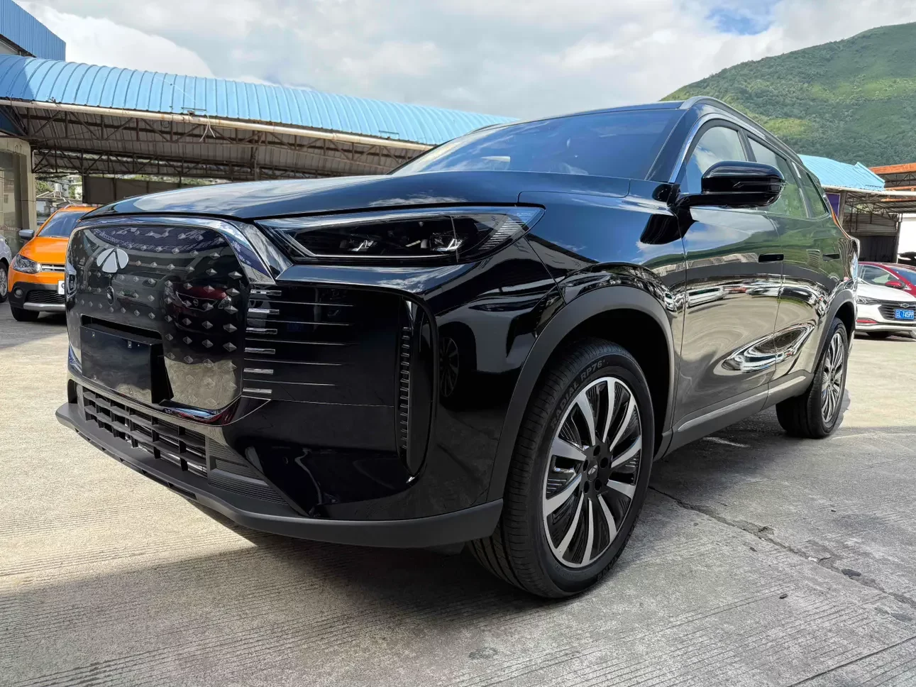 Chery Fengyun T8  из Китая