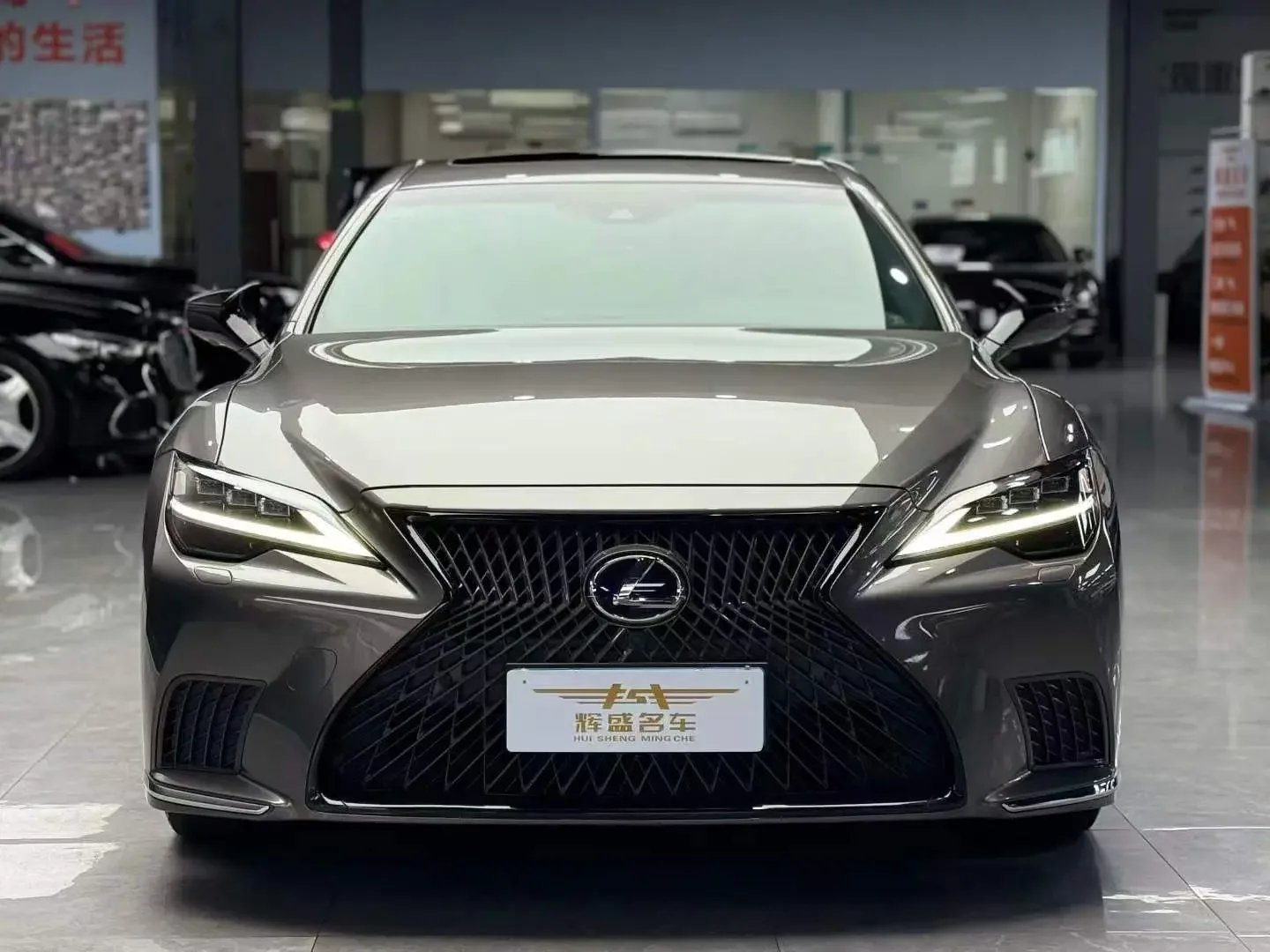 Lexus LS