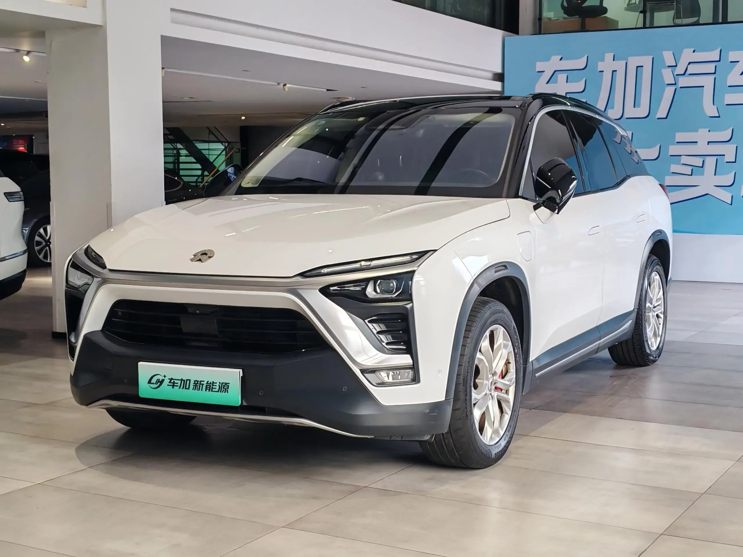 NIO ES8
