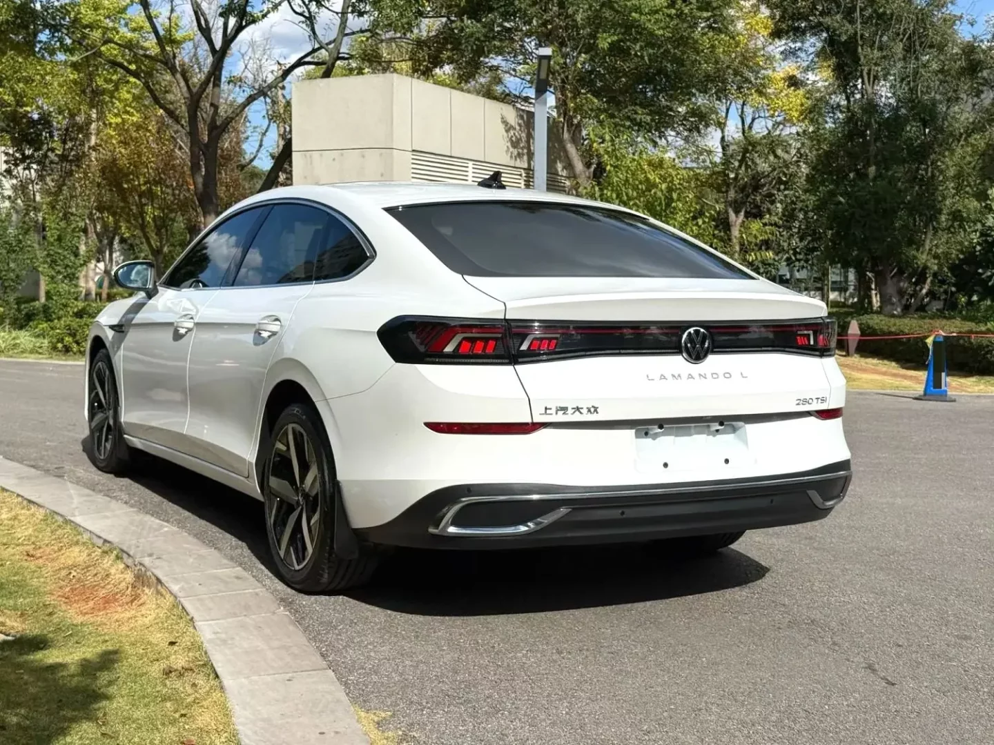 Volkswagen Lamando