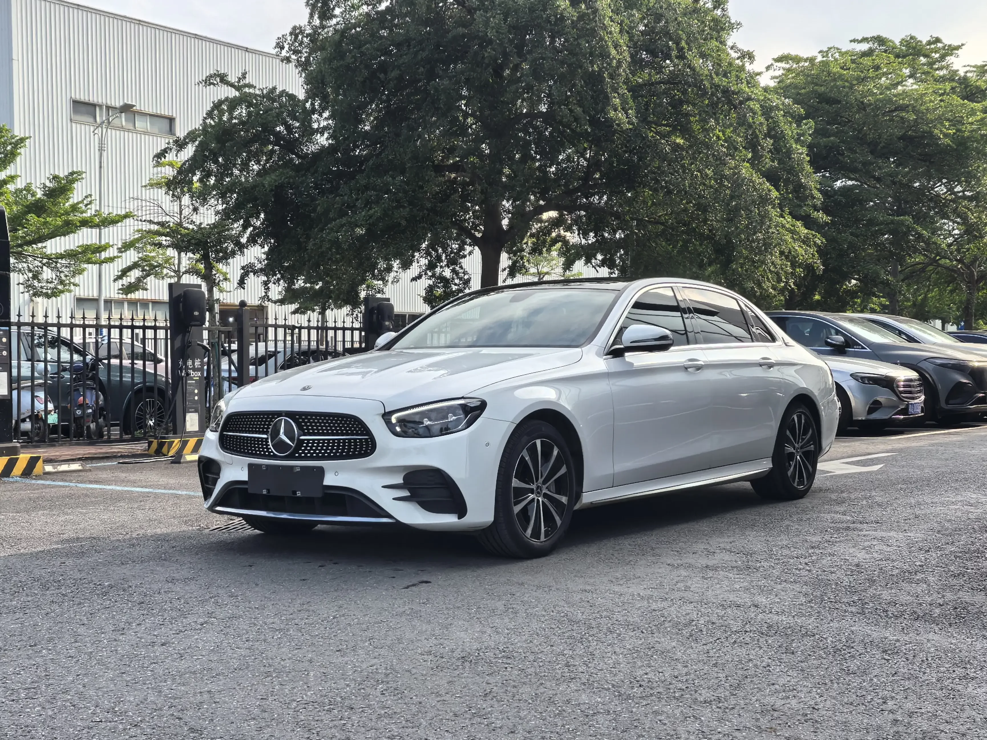 Mercedes-Benz E-Class PHEV