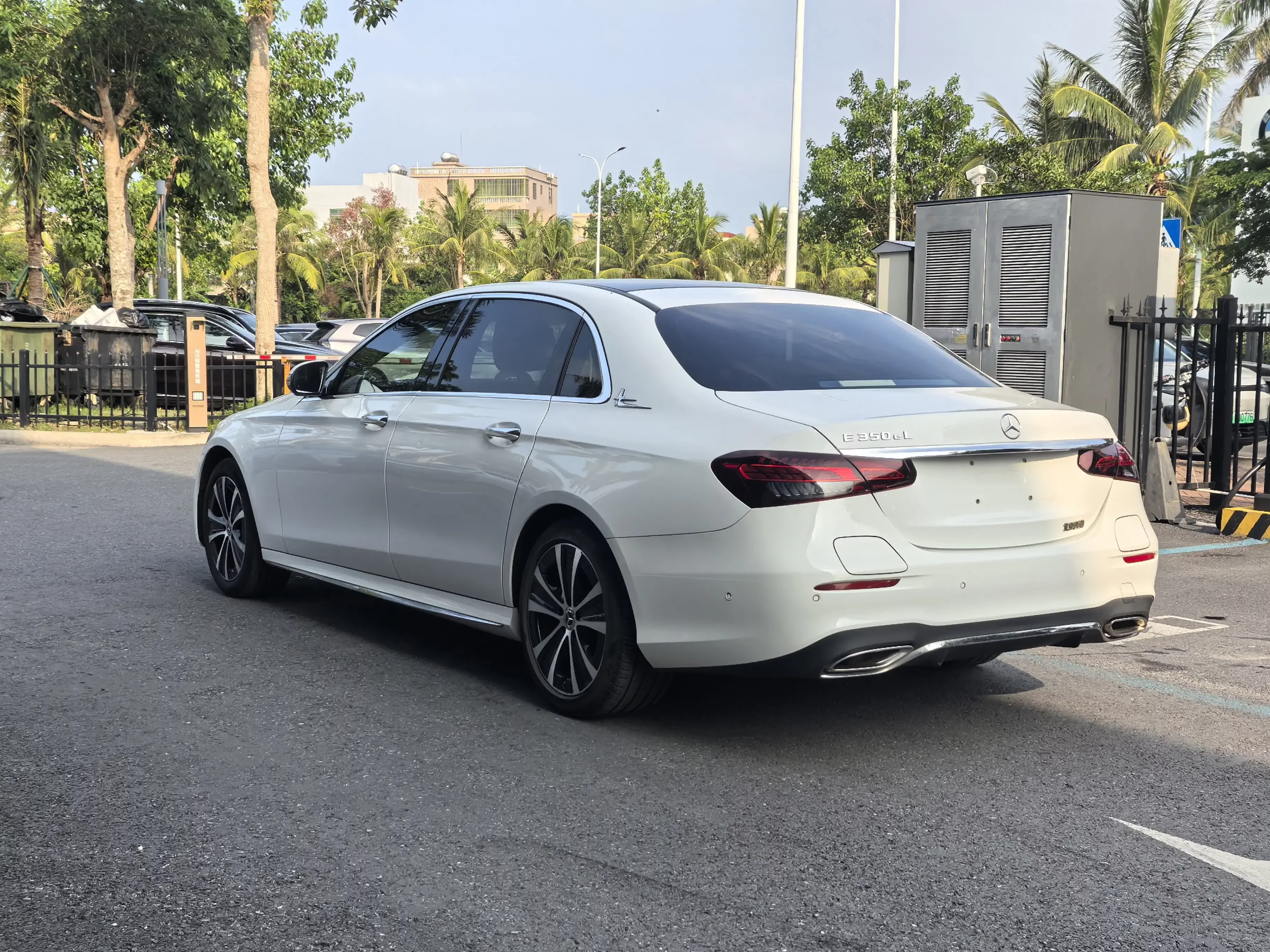 Mercedes-Benz E-Class PHEV
