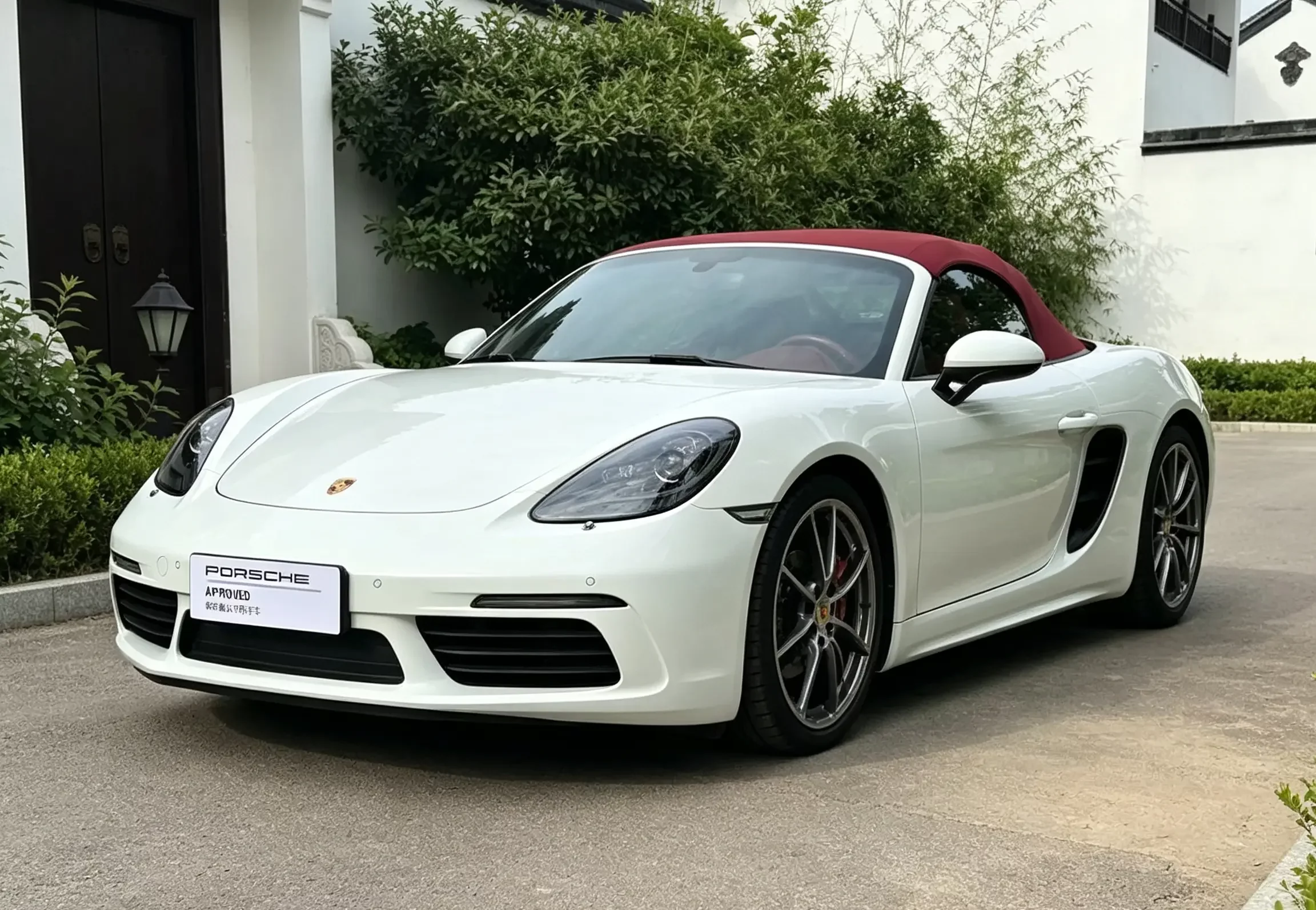 PORSCHE 718