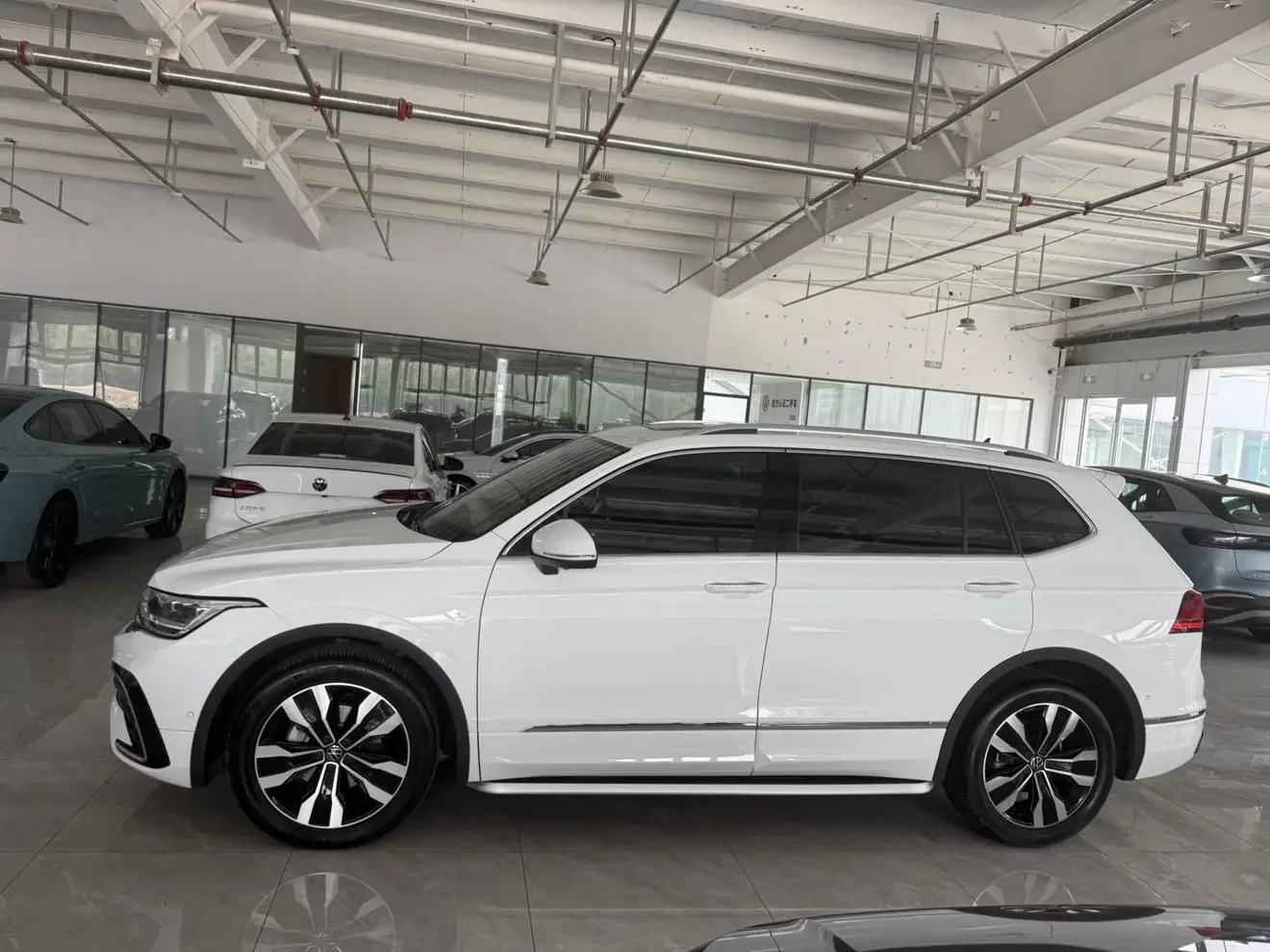 Volkswagen Tiguan L