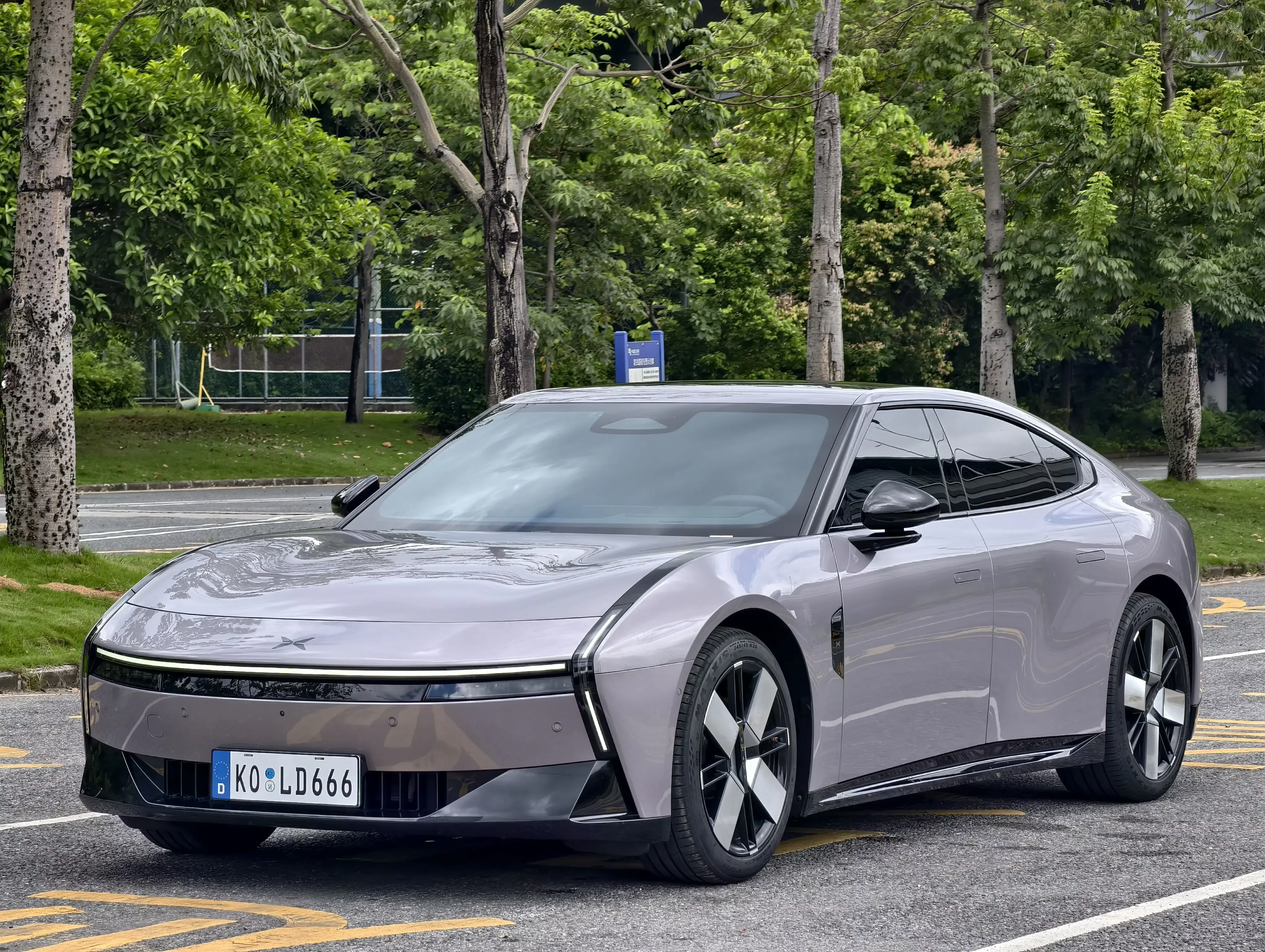 XPeng P7