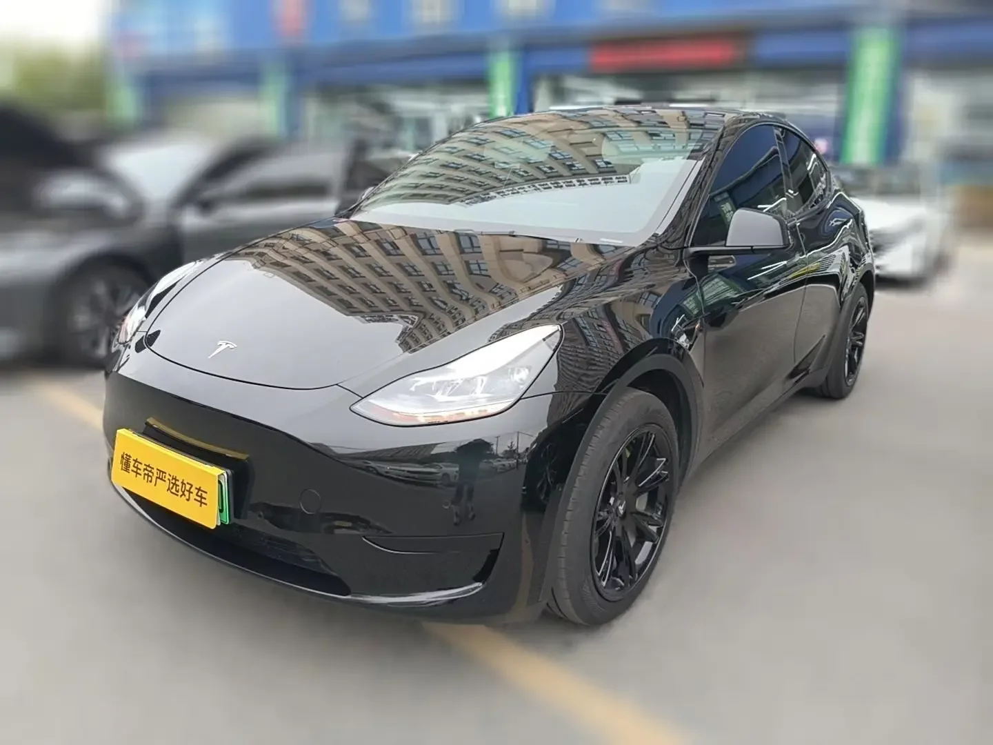 TESLA MODEL Y