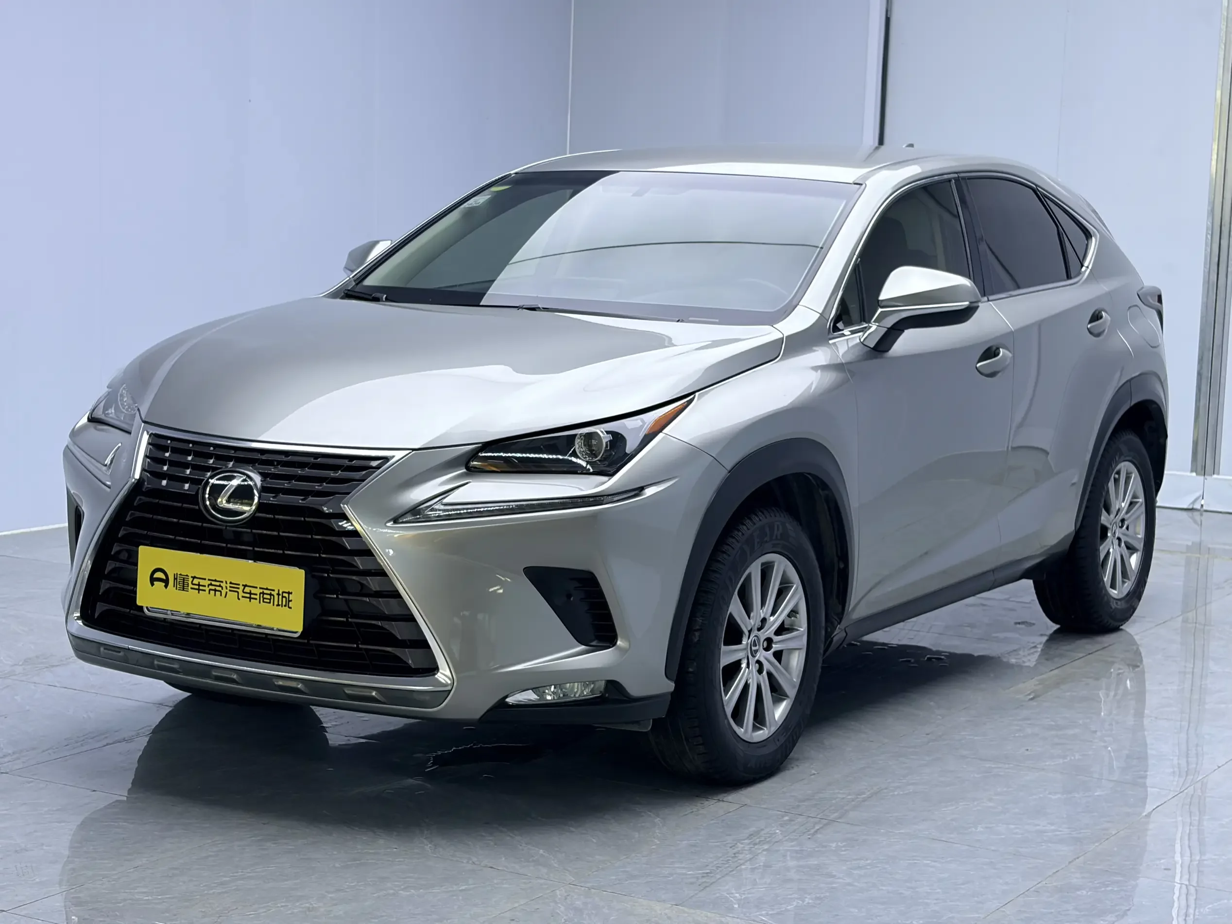 Lexus NX  из Китая