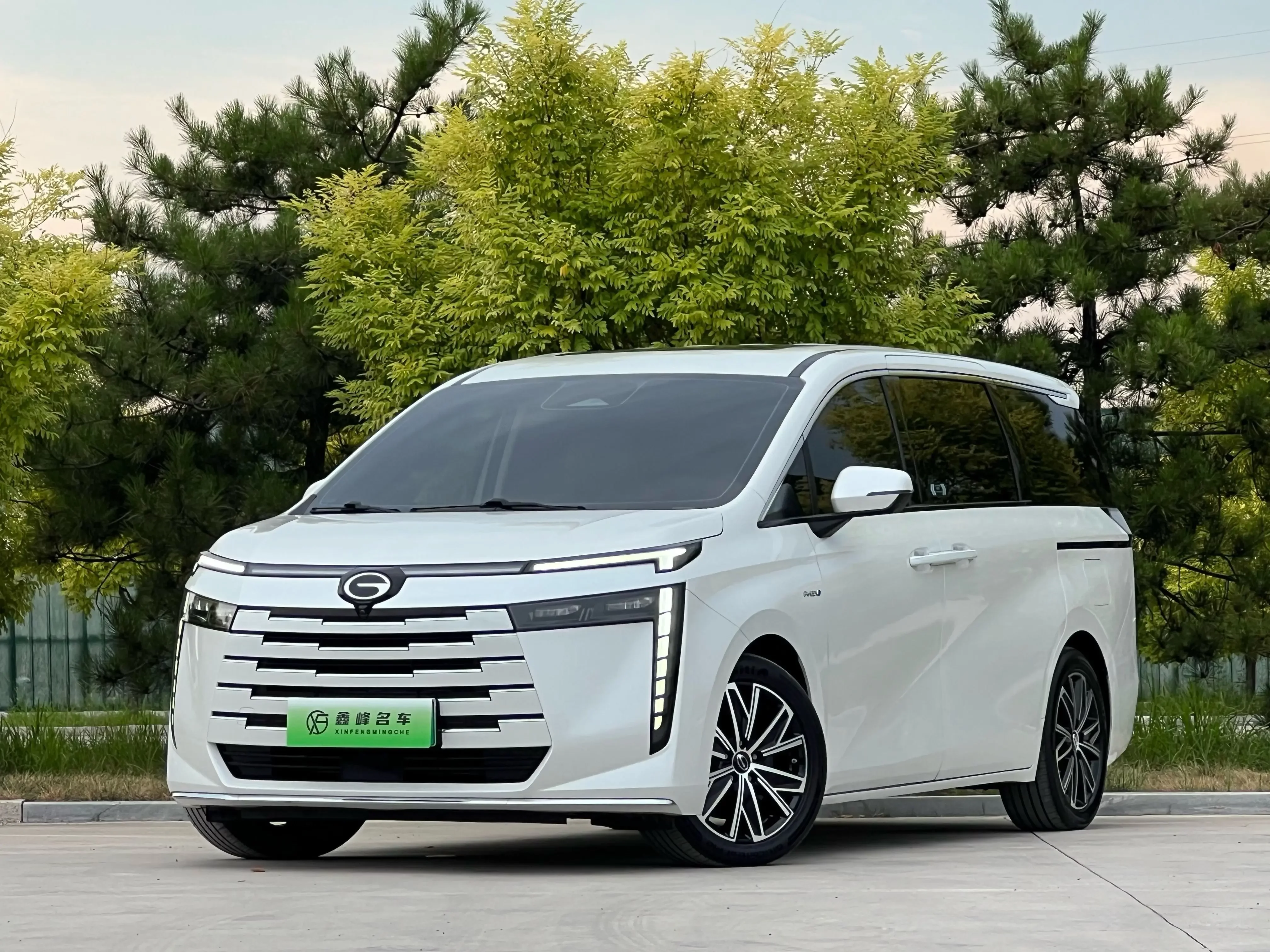 GAC Trumpchi E8 PHEV