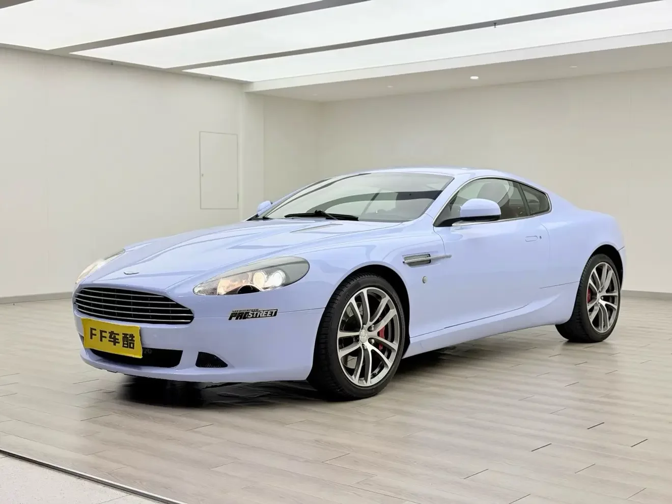 Aston Martin DB9  из Китая