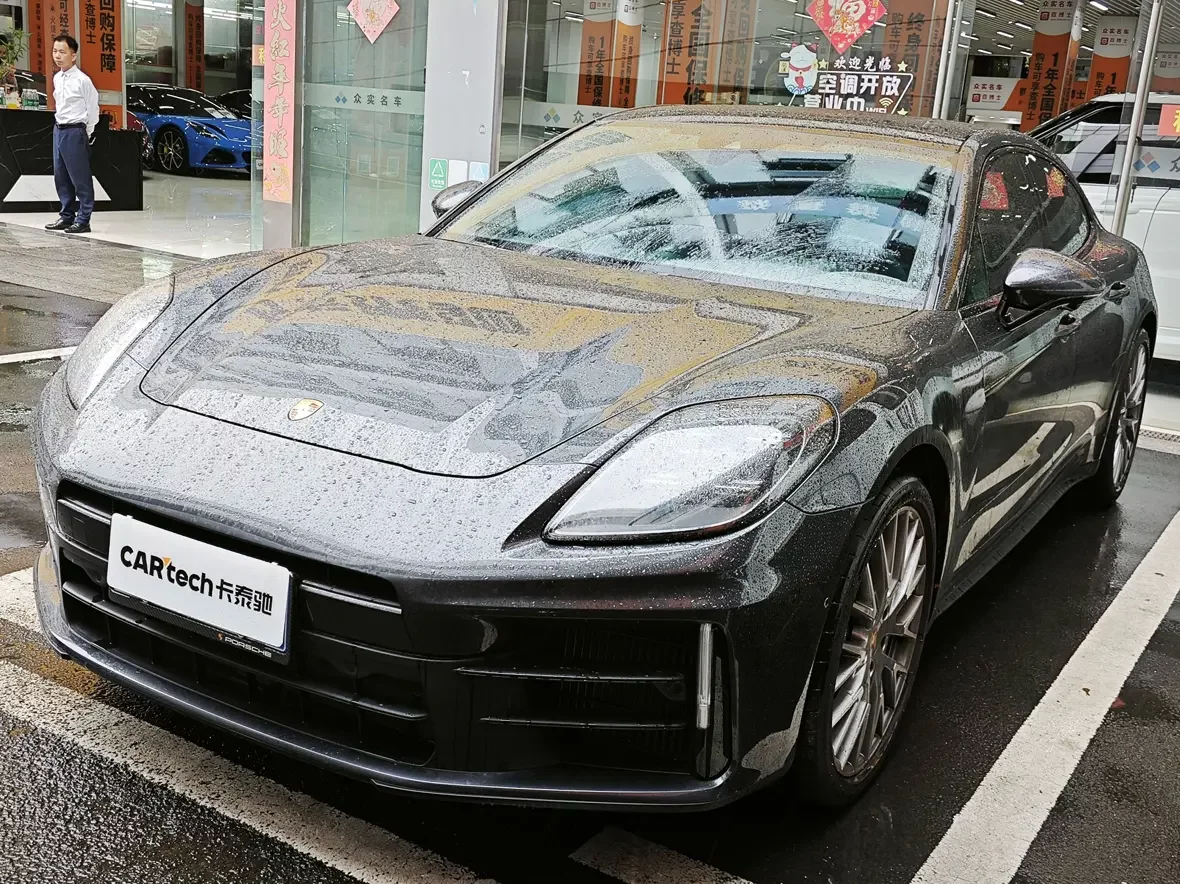 Porsche Panamera