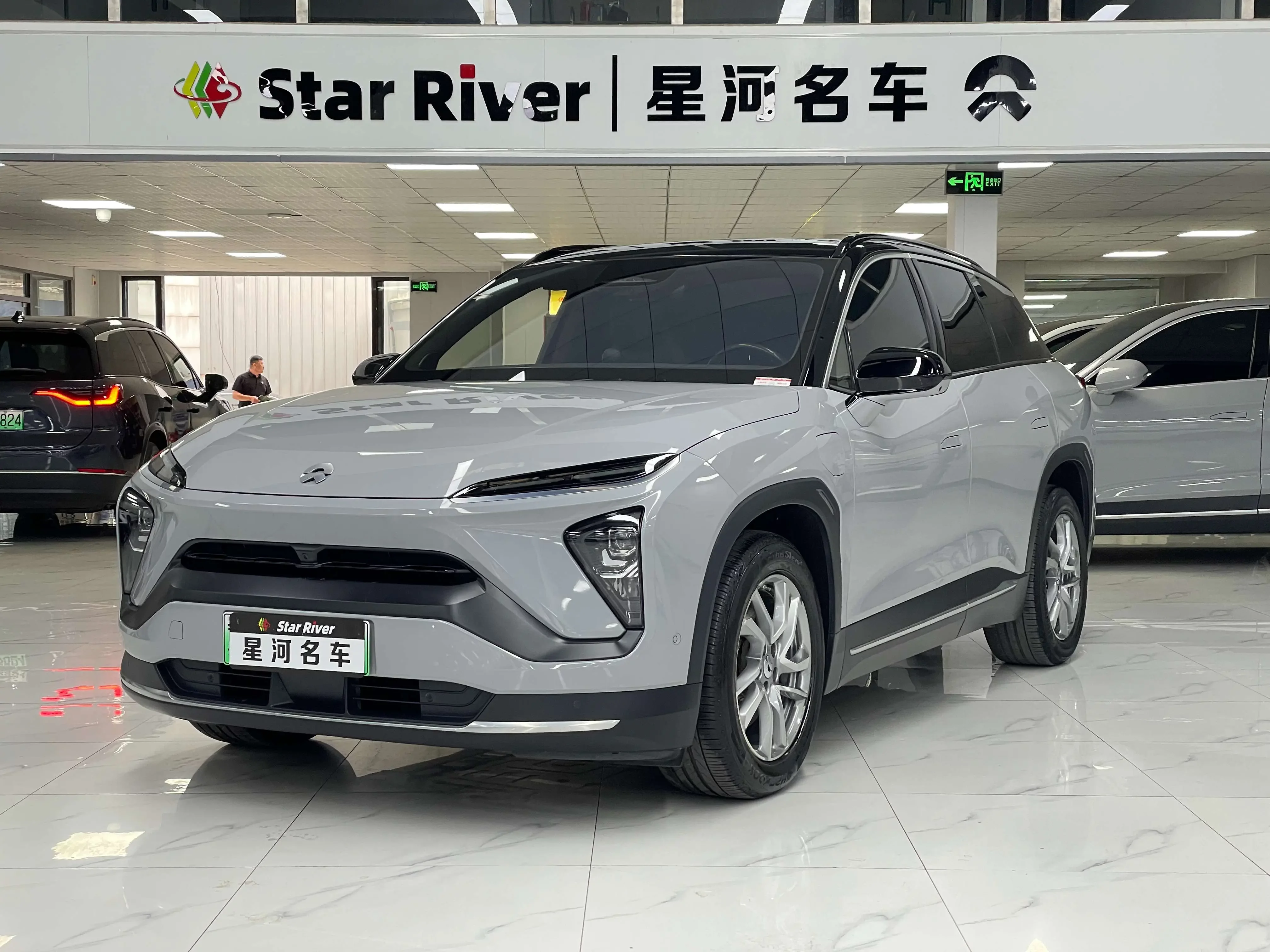 NIO ES6