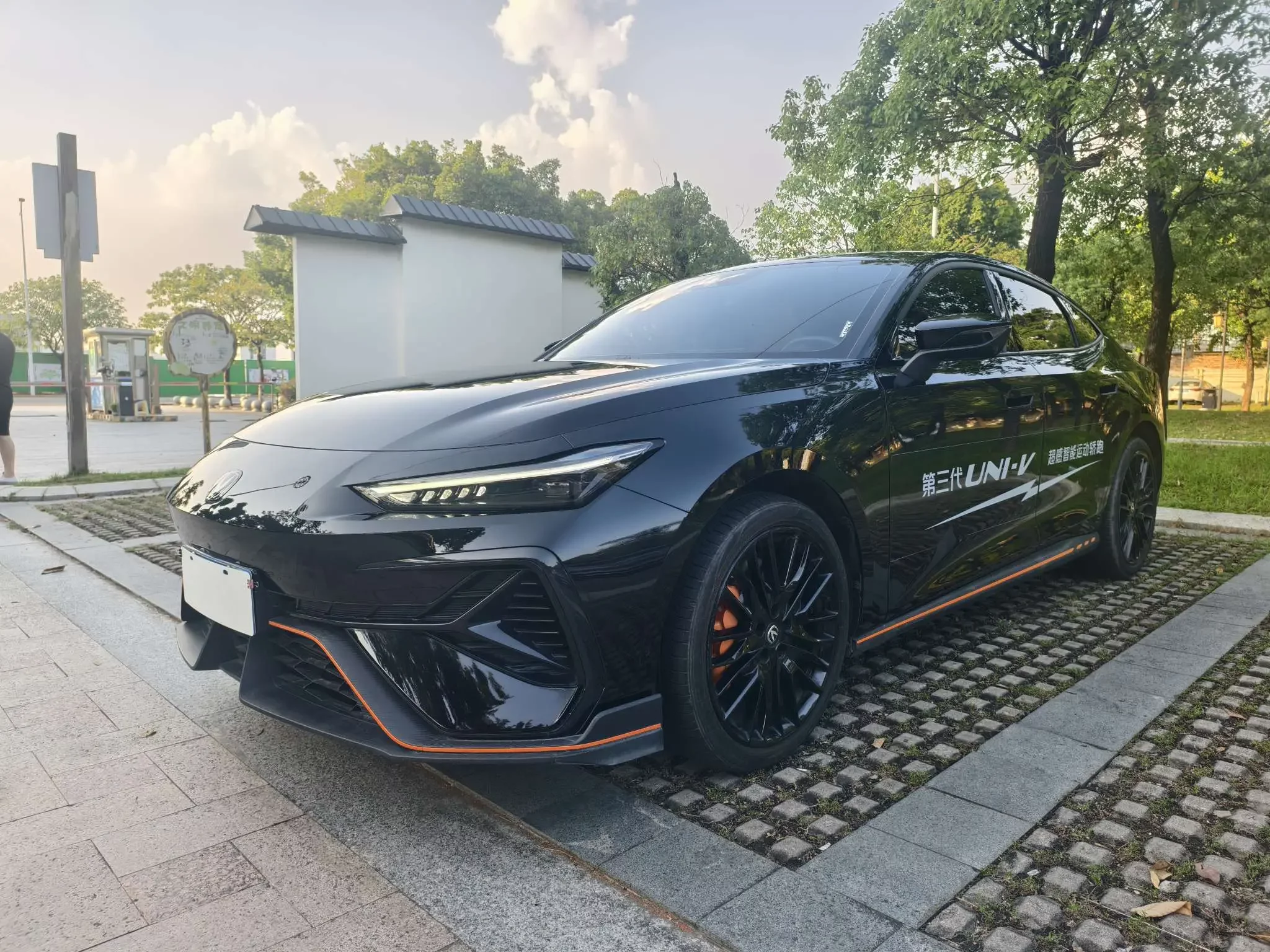 Changan UNI-V