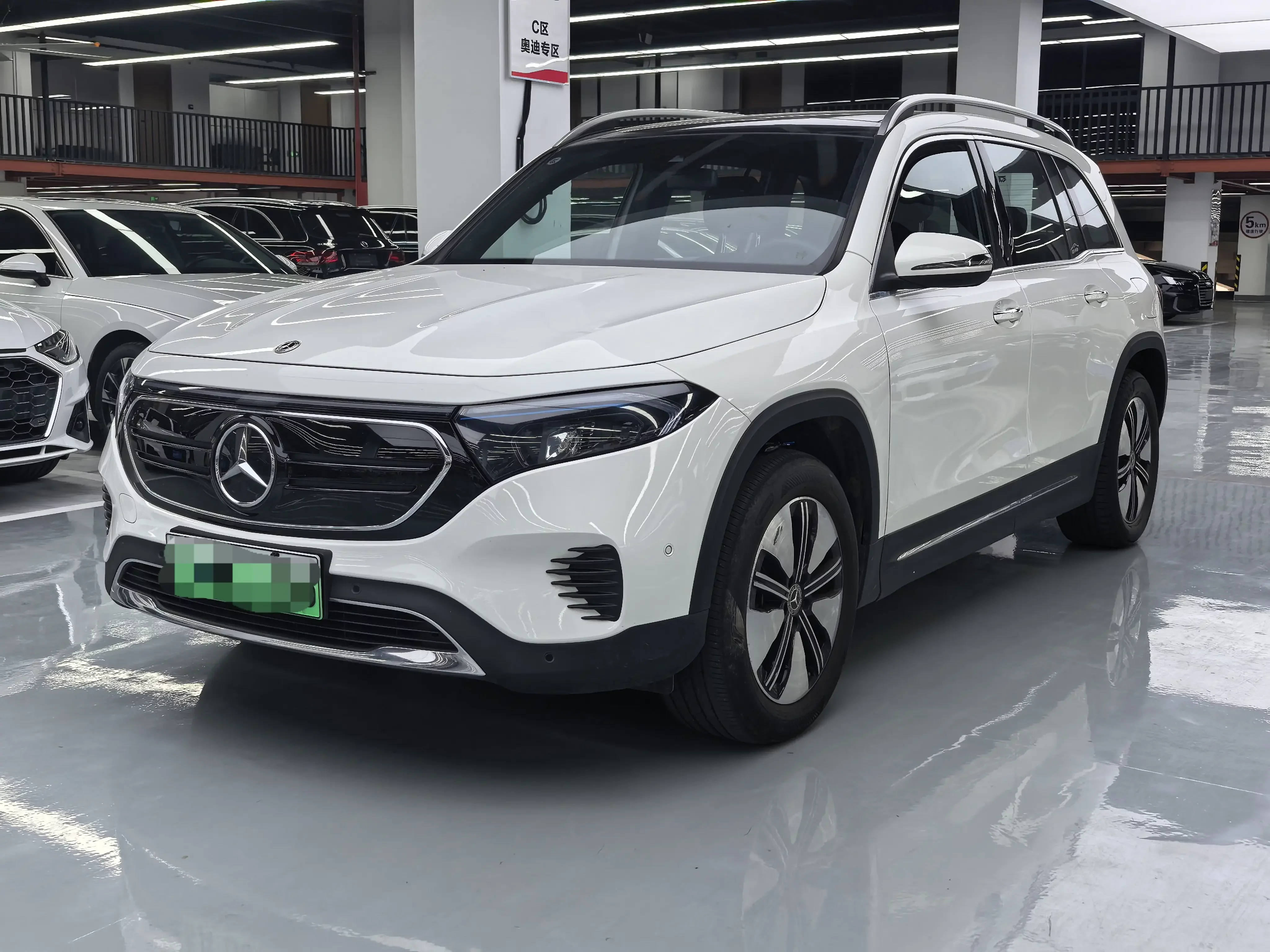 Mercedes-Benz EQB  из Китая