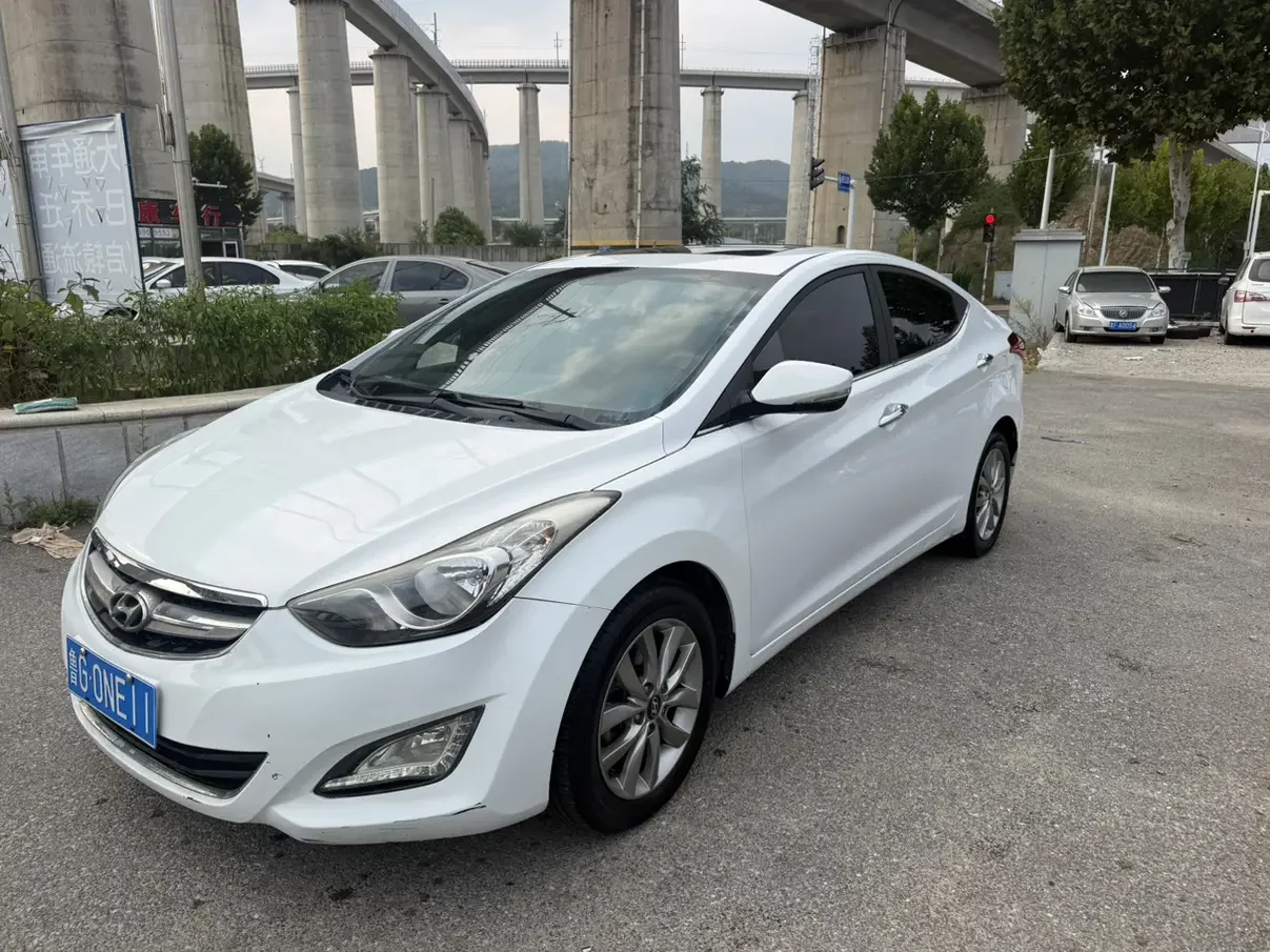 Hyundai Elantra