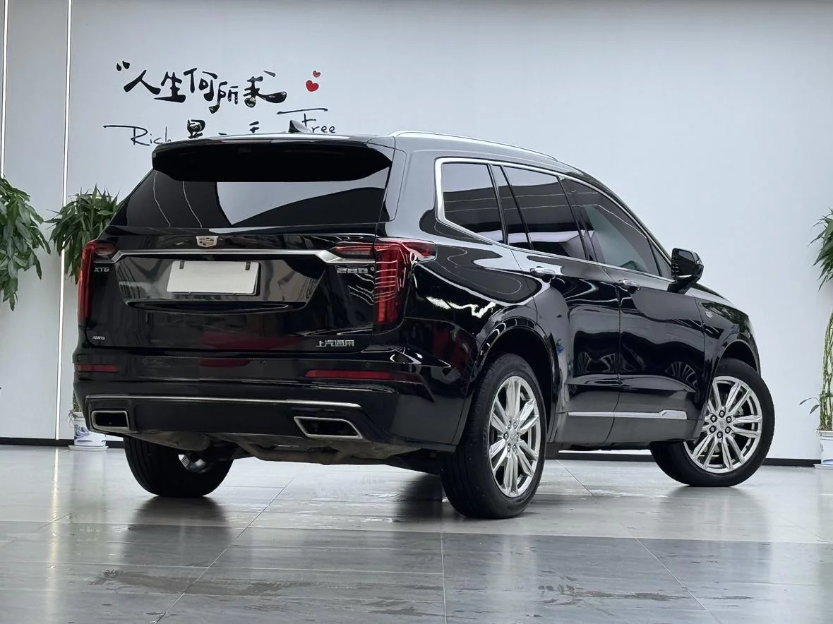 Cadillac XT6